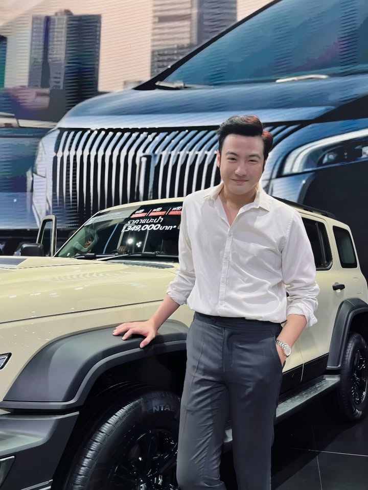 ขุน - ชานนท์ อักขระชาตะ