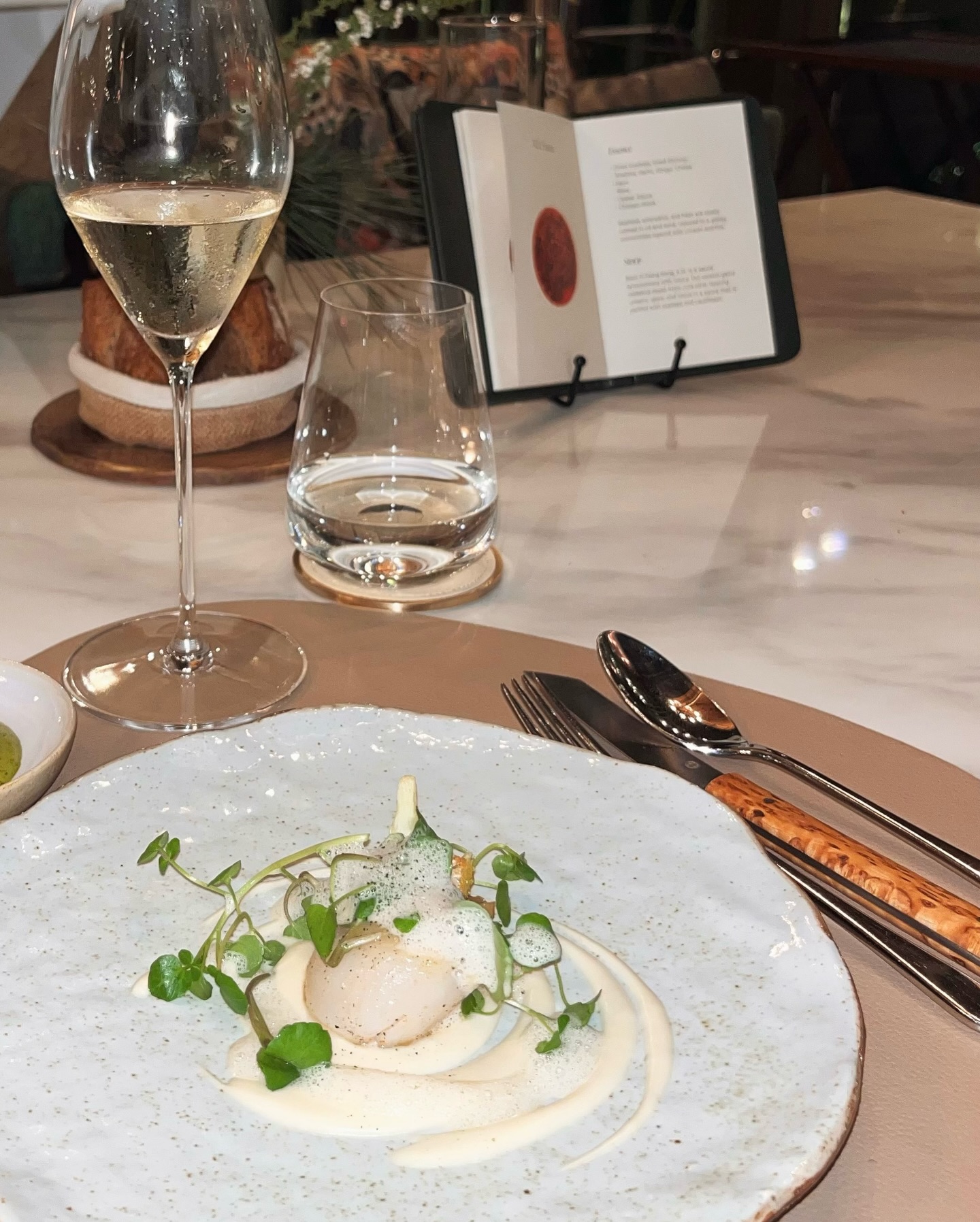 ขุน - ชานนท์ อักขระชาตะ