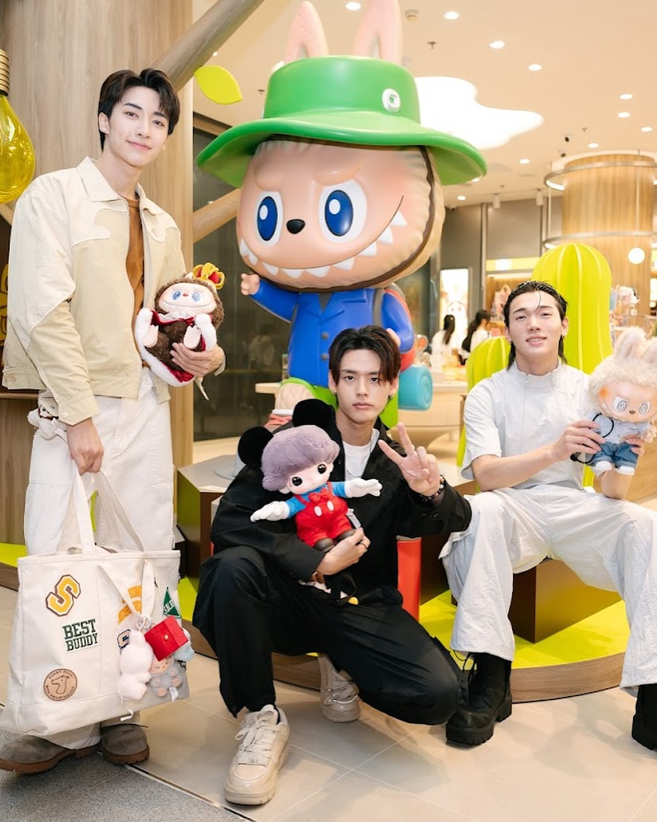 จั๋ง - วิกร บูรณภิญโญ