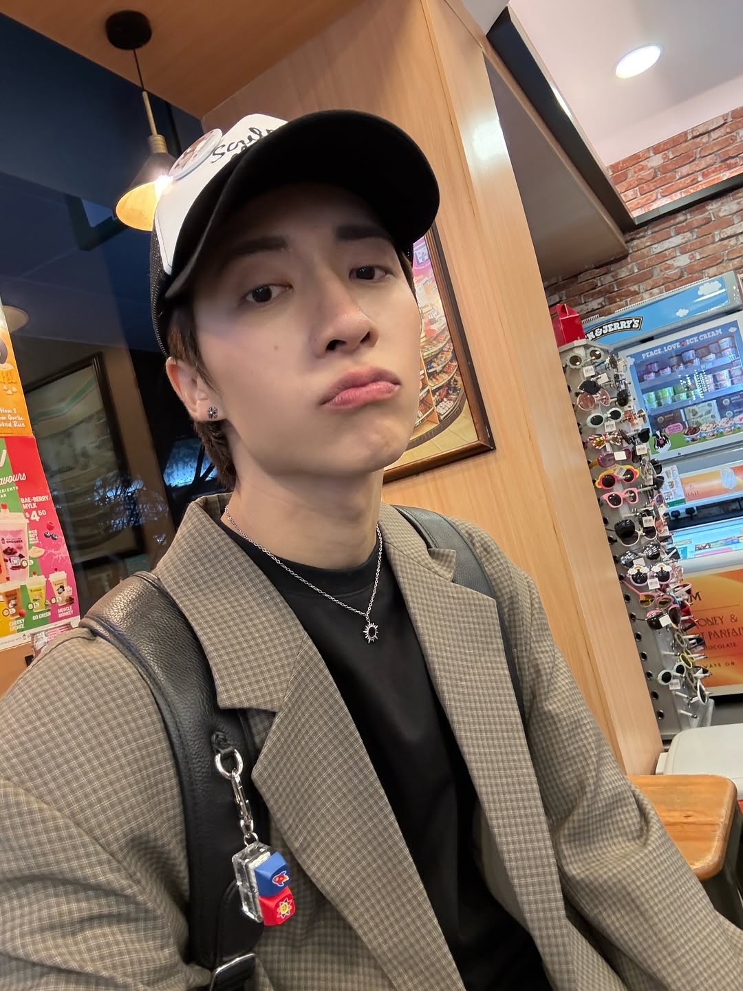 จั๋ง - วิกร บูรณภิญโญ