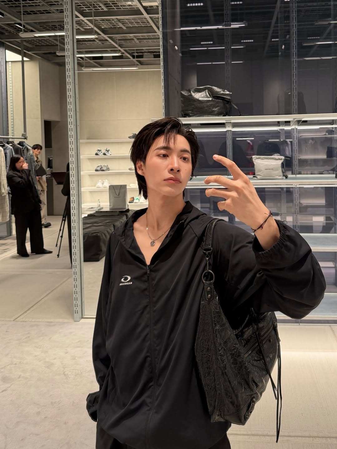 จั๋ง - วิกร บูรณภิญโญ