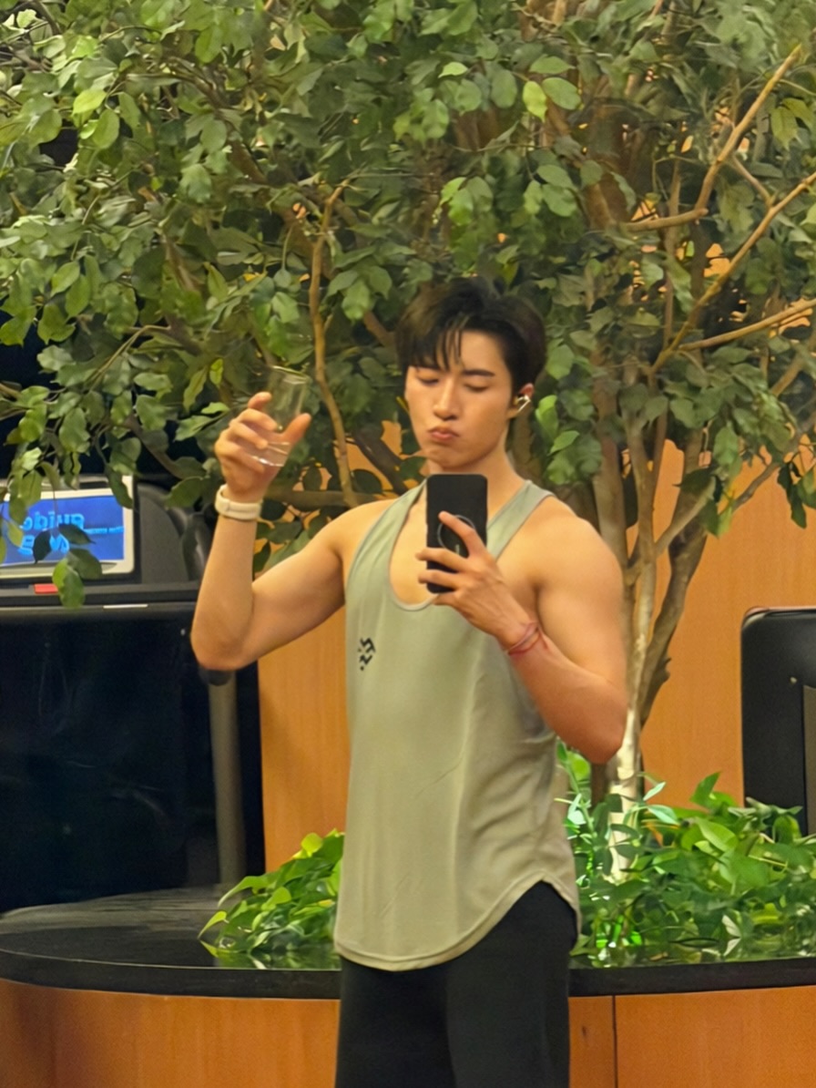 จั๋ง - วิกร บูรณภิญโญ