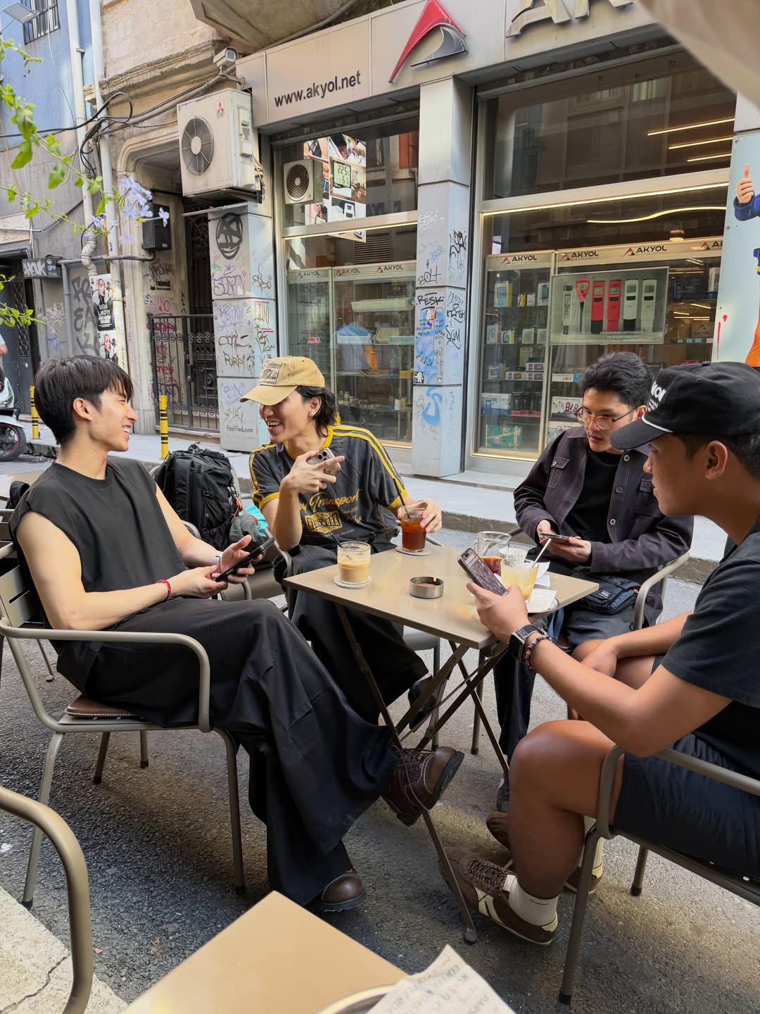 จั๋ง - วิกร บูรณภิญโญ