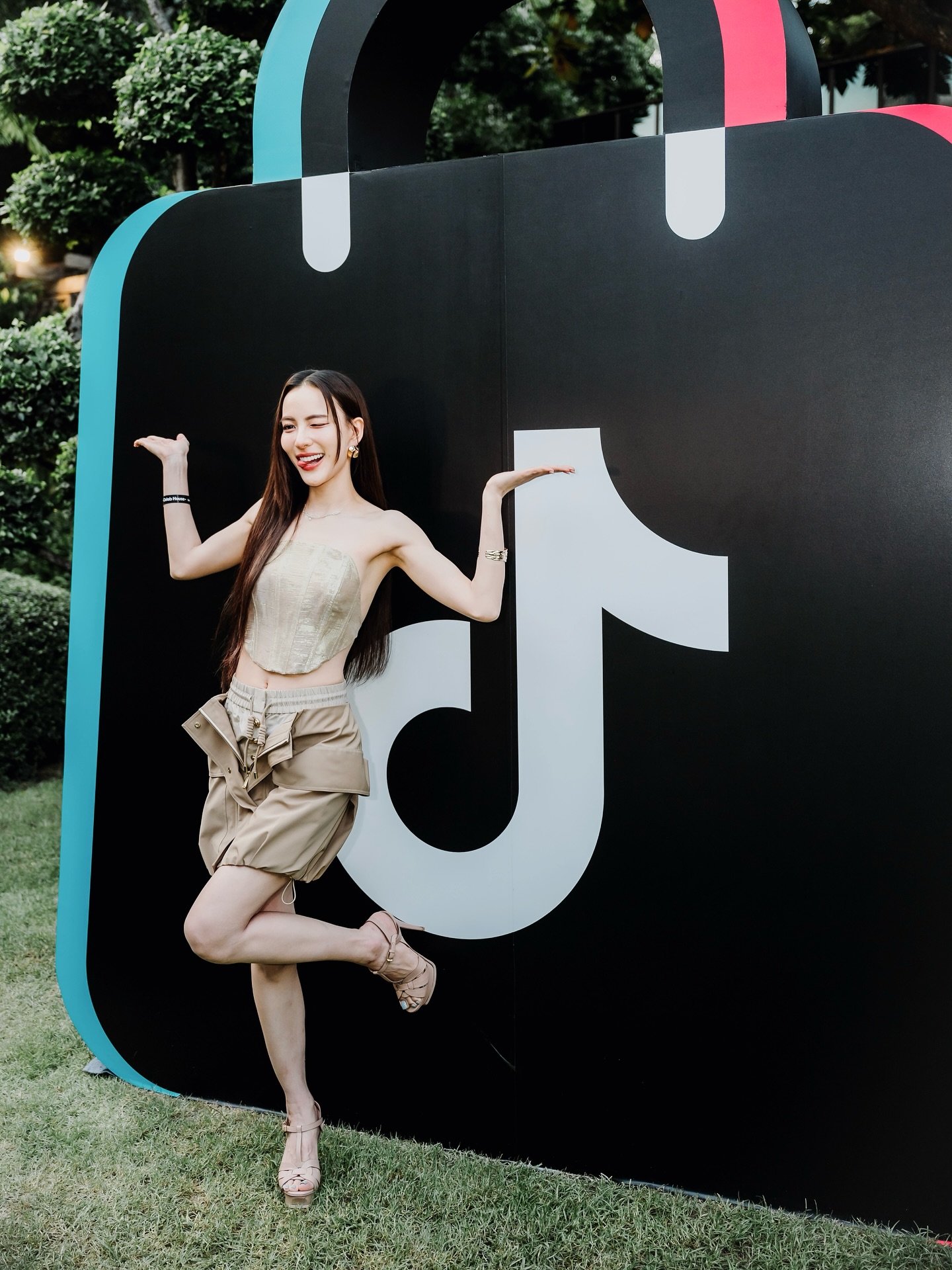 กรีน - อัษฎาพร สิริวัฒน์ธนกุล