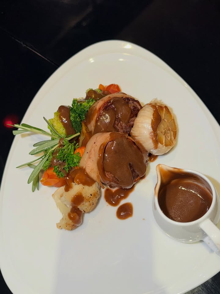 กรีน - อัษฎาพร สิริวัฒน์ธนกุล