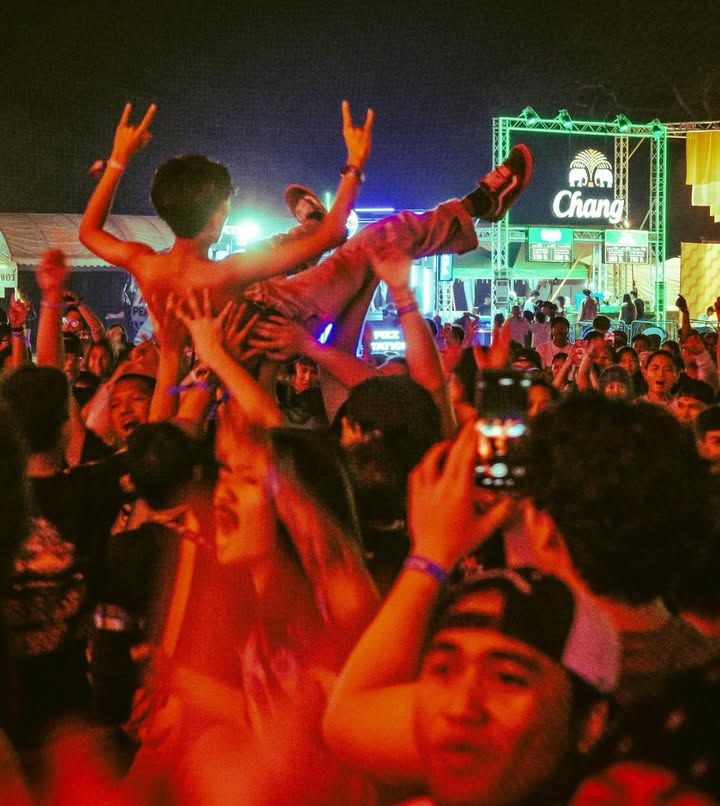 เก้า - จิรายุ ละอองมณี