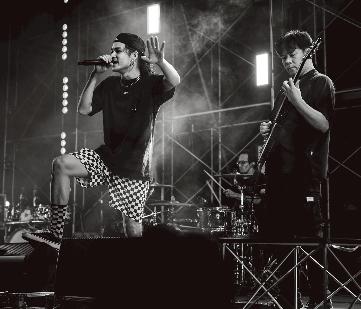 เก้า - จิรายุ ละอองมณี