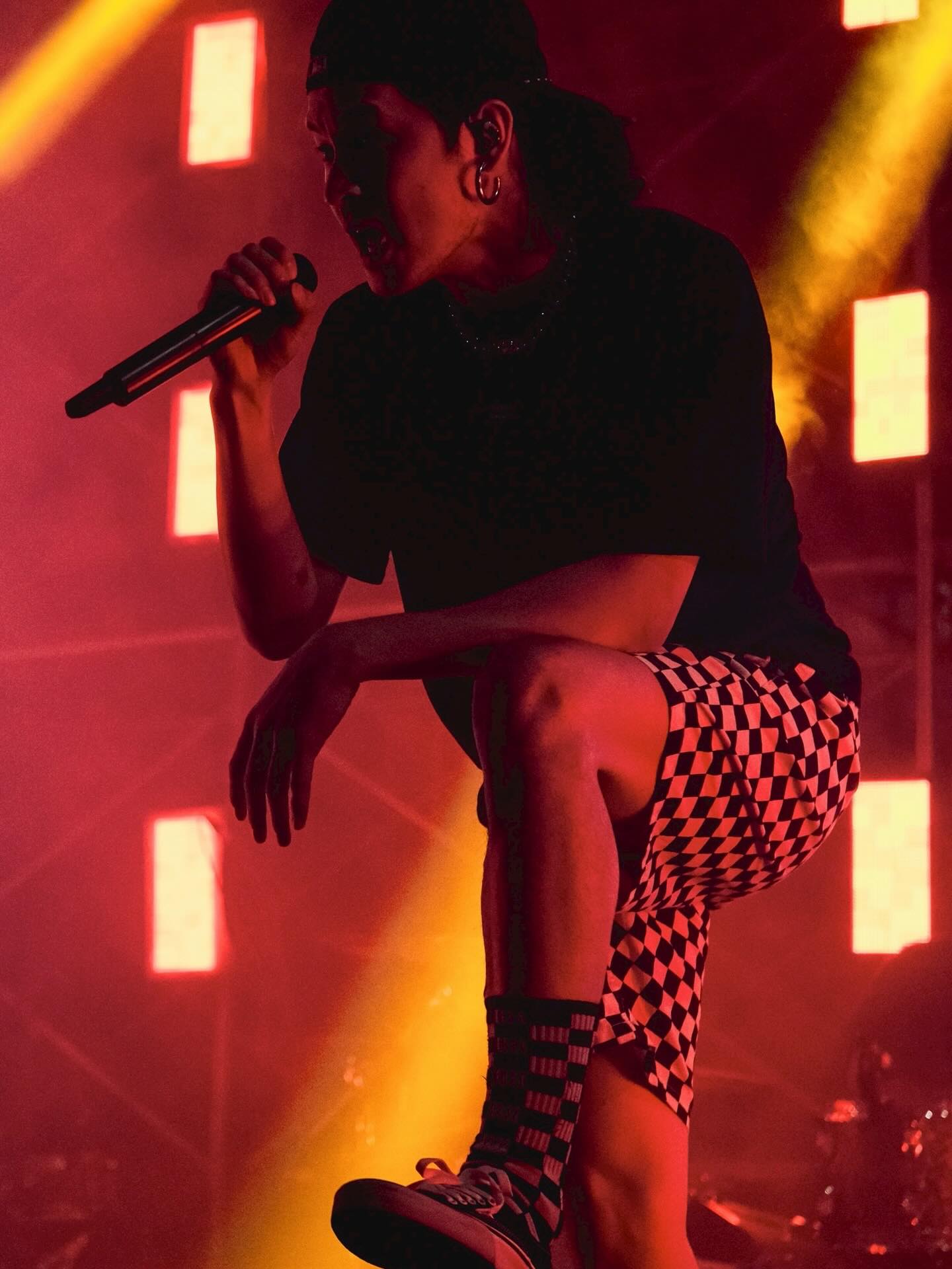 เก้า - จิรายุ ละอองมณี