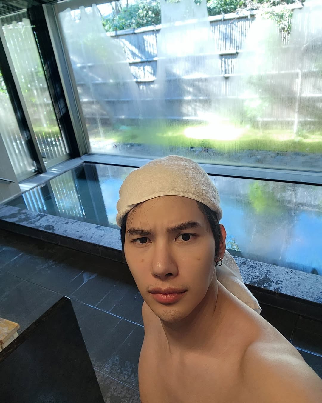แม็กซ์ - ณัฐพล ดิลกนวฤทธิ์
