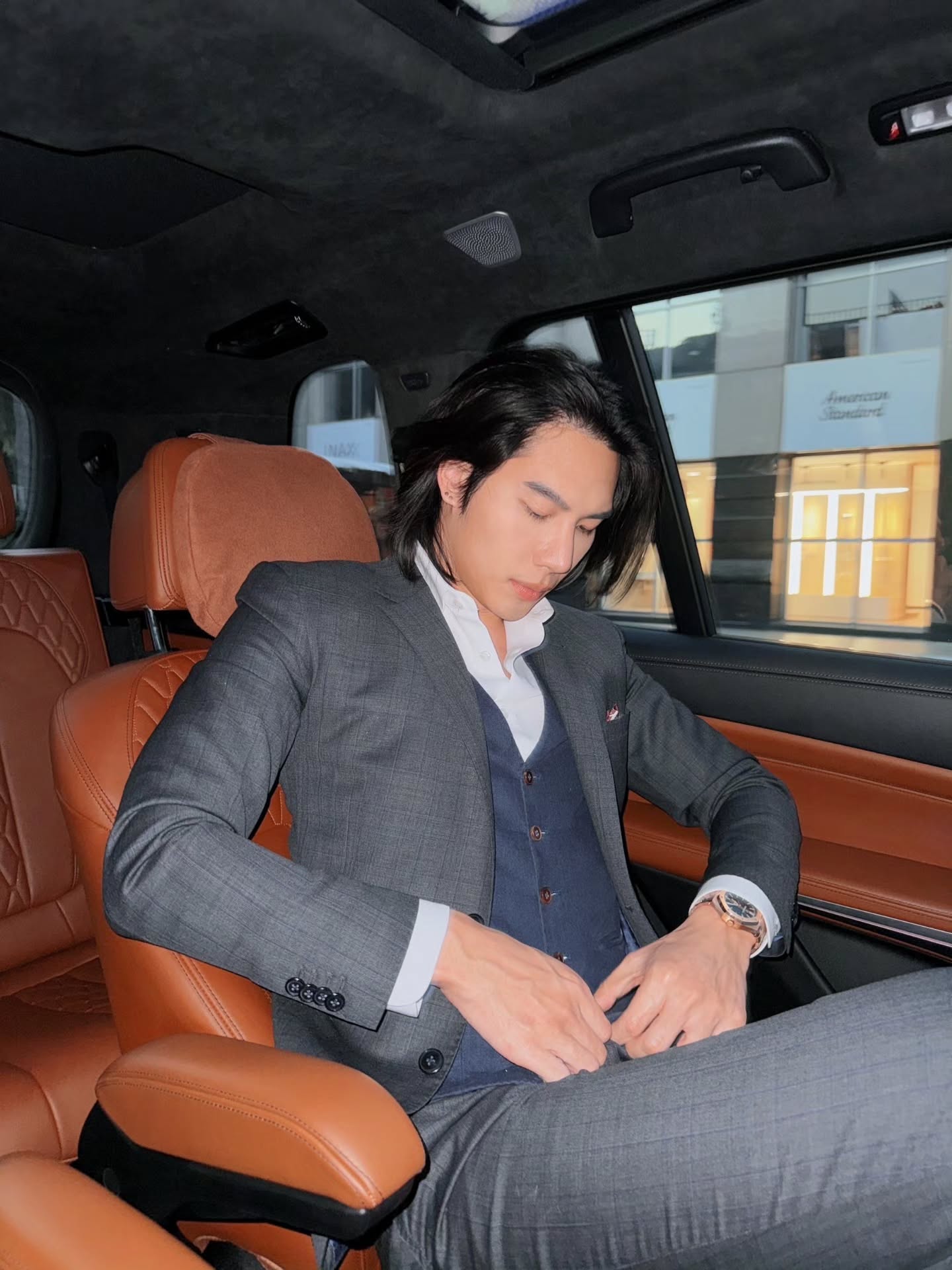 แม็กซ์ - ณัฐพล ดิลกนวฤทธิ์