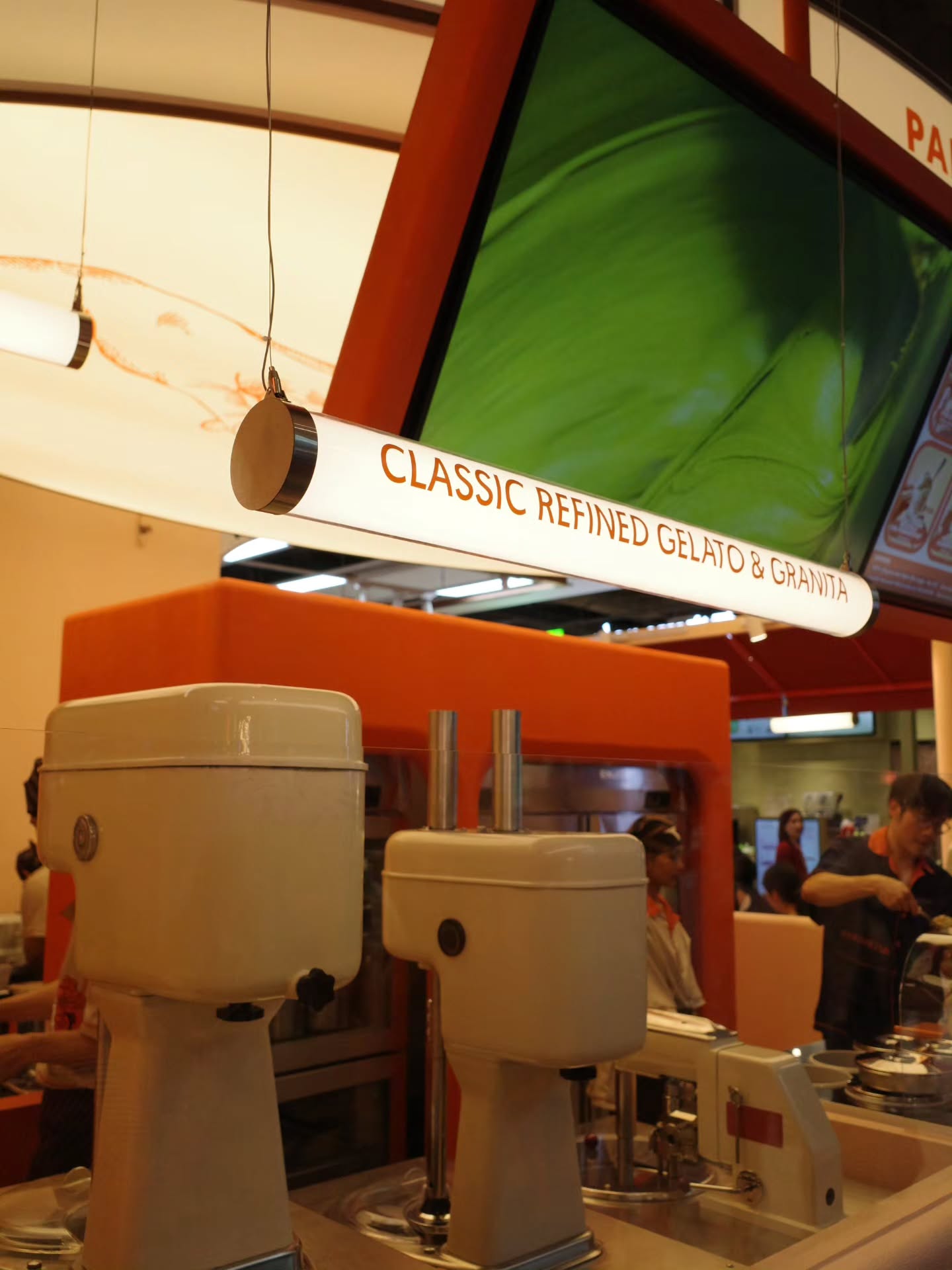 แม็กซ์ - ณัฐพล ดิลกนวฤทธิ์