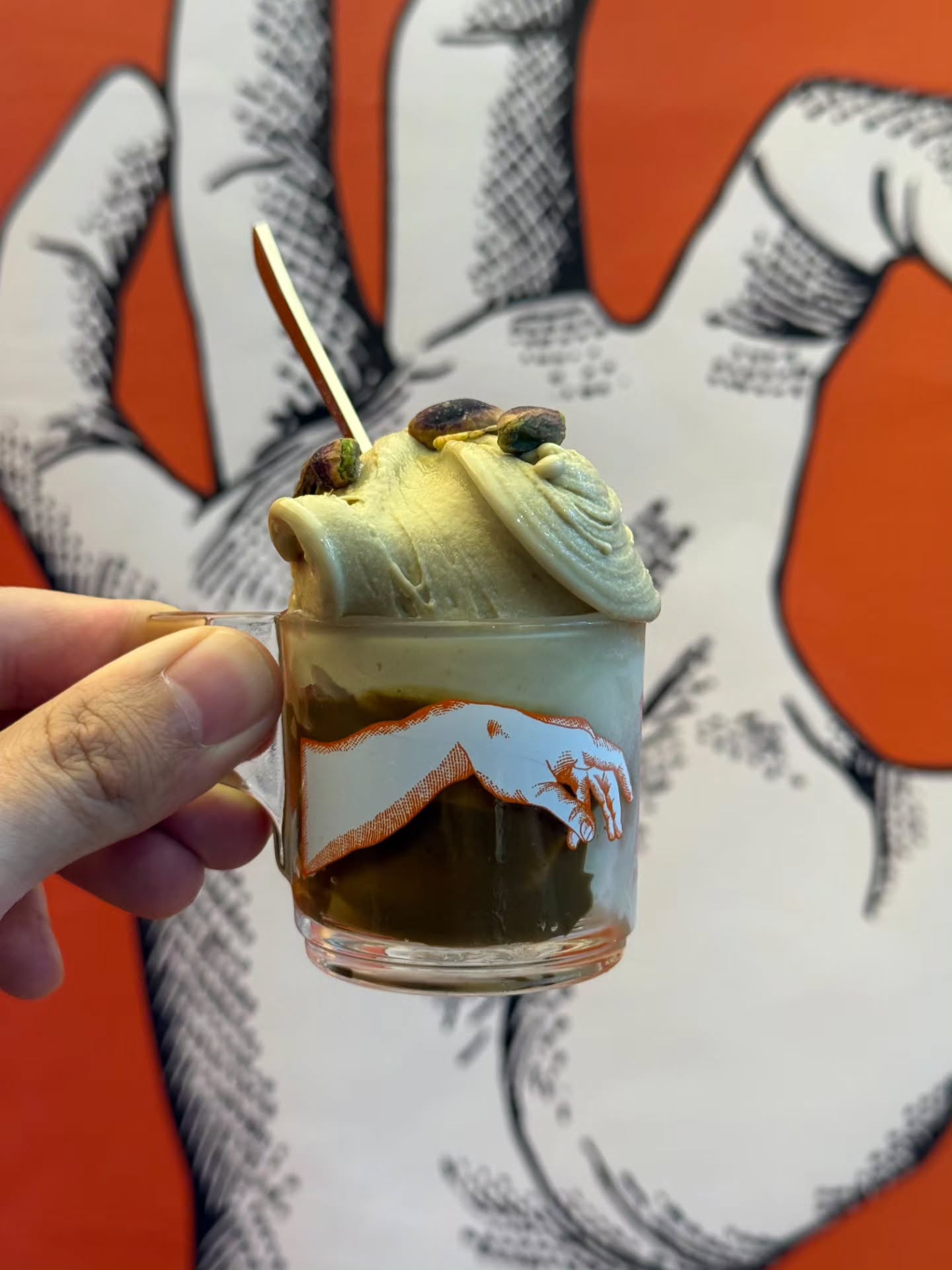 แม็กซ์ - ณัฐพล ดิลกนวฤทธิ์