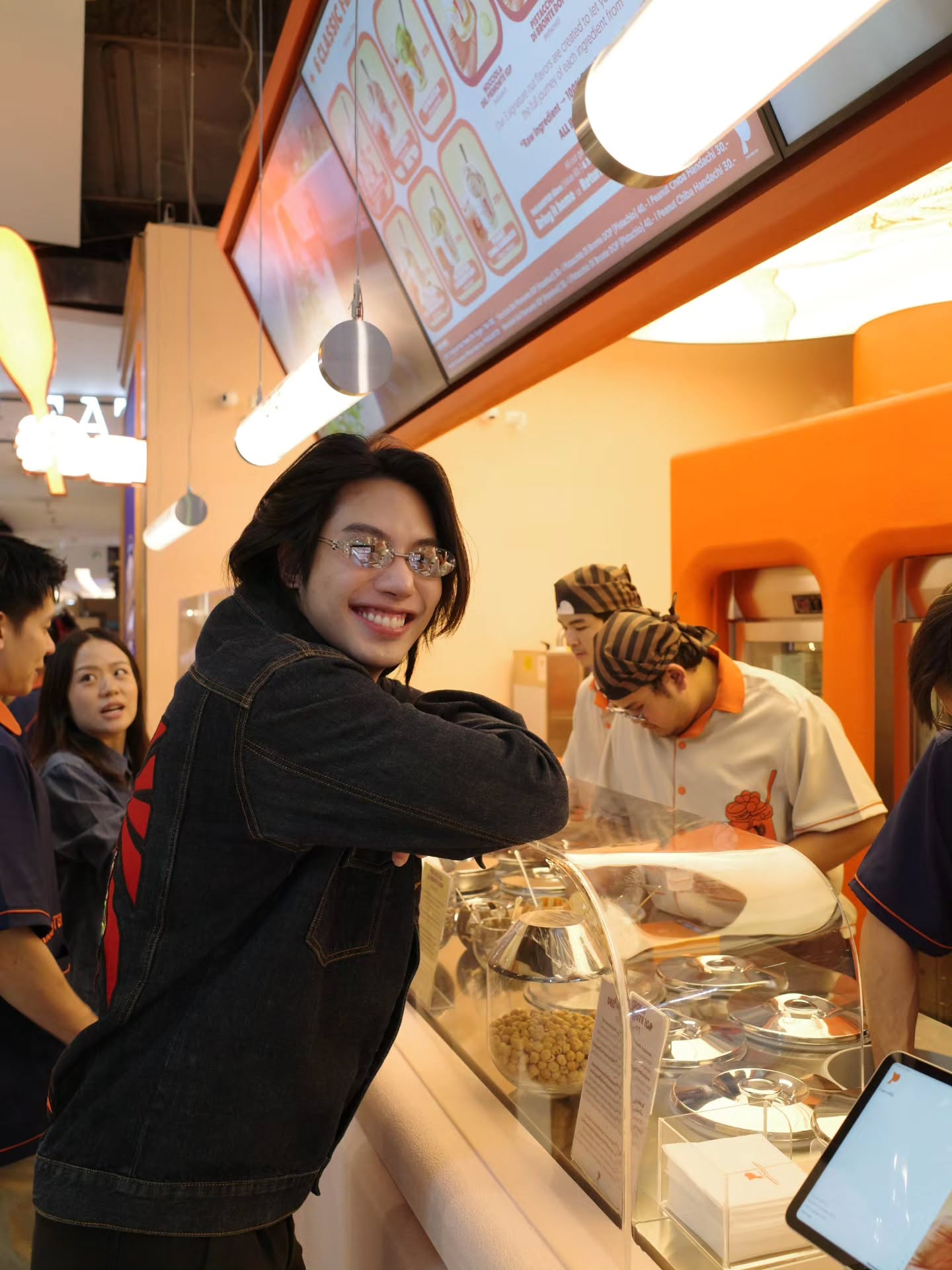 แม็กซ์ - ณัฐพล ดิลกนวฤทธิ์