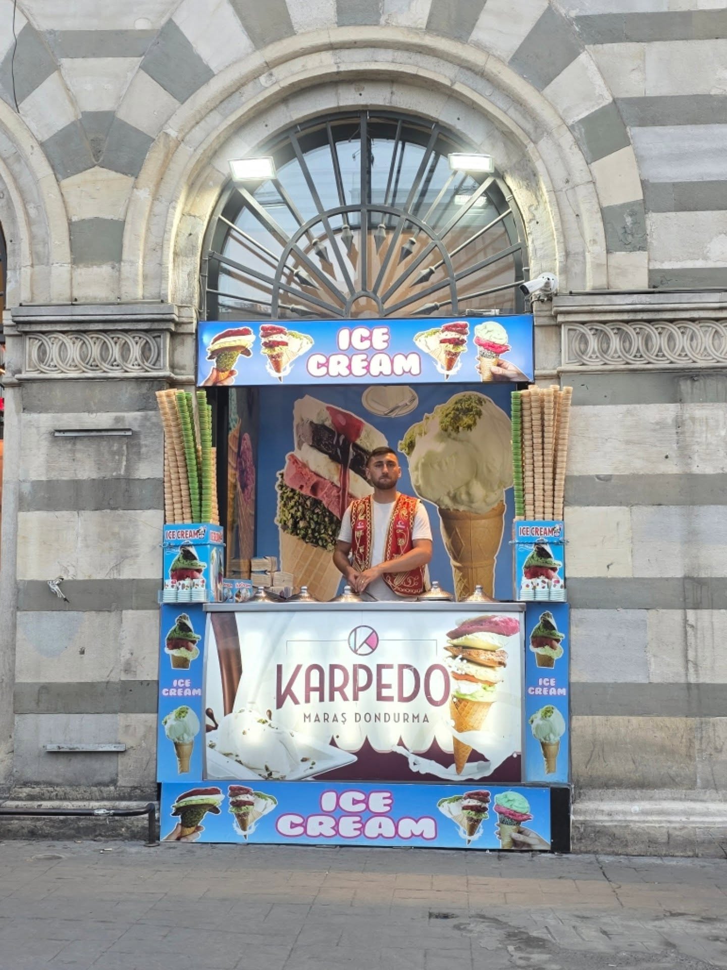 แม็กซ์ - ณัฐพล ดิลกนวฤทธิ์