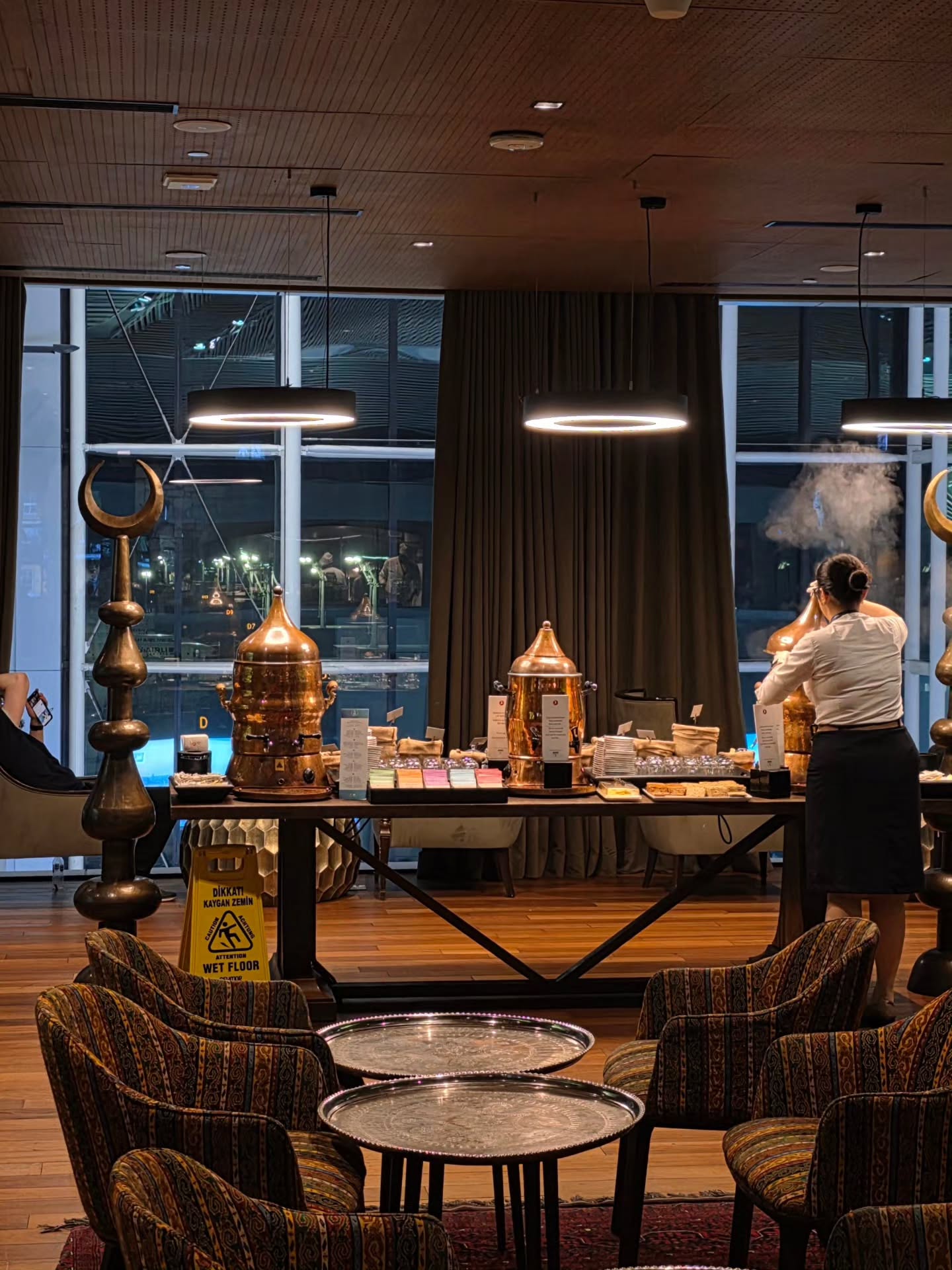 แม็กซ์ - ณัฐพล ดิลกนวฤทธิ์