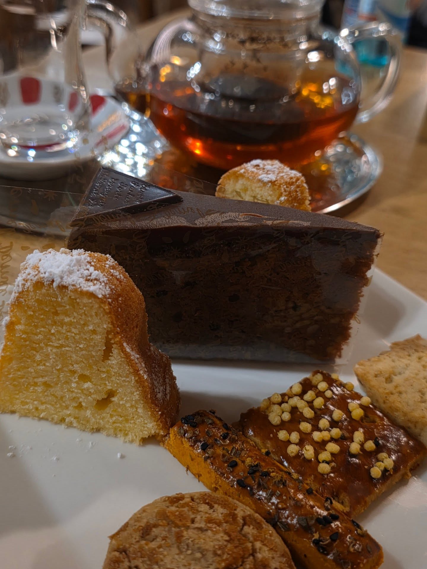 แม็กซ์ - ณัฐพล ดิลกนวฤทธิ์