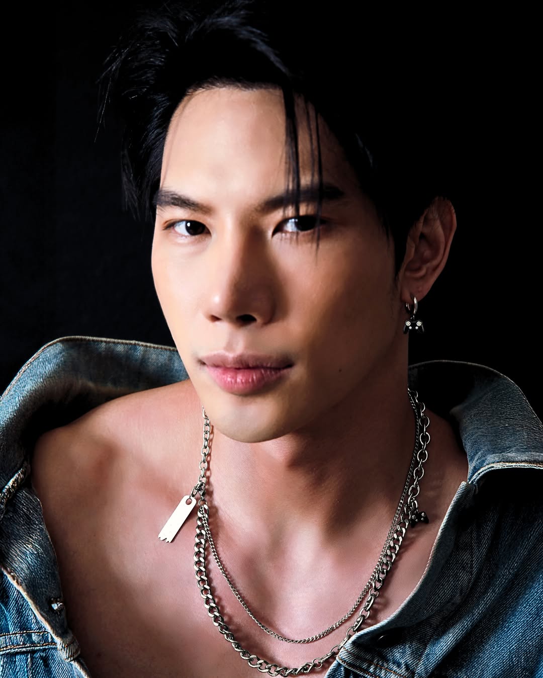 แม็กซ์ - ณัฐพล ดิลกนวฤทธิ์