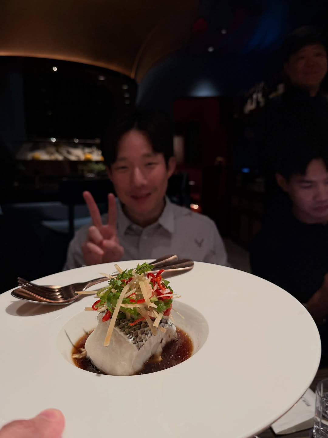 แม็กซ์ - ณัฐพล ดิลกนวฤทธิ์