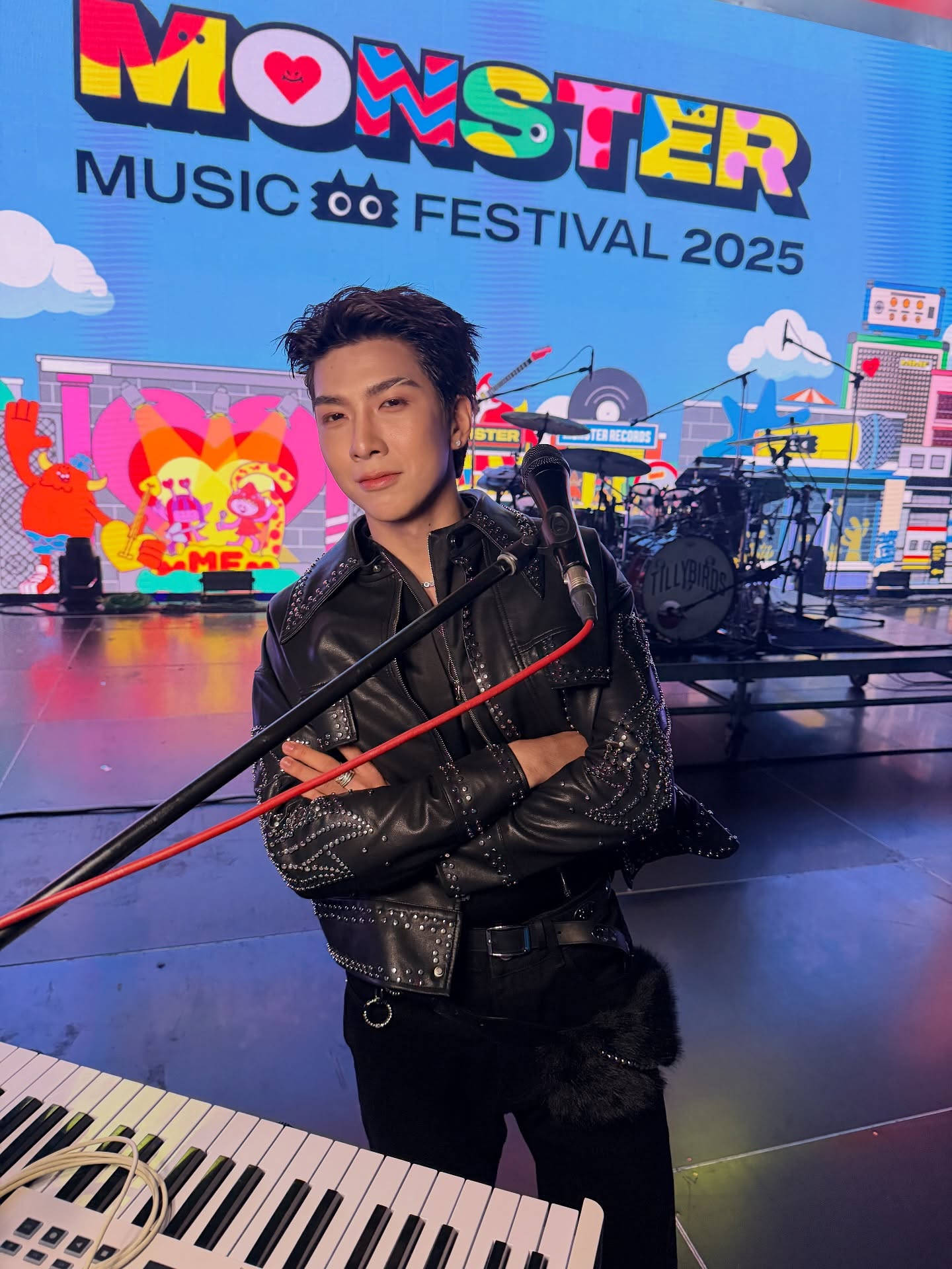 ปาล์ม - พีรวิชญ์ พินธะ