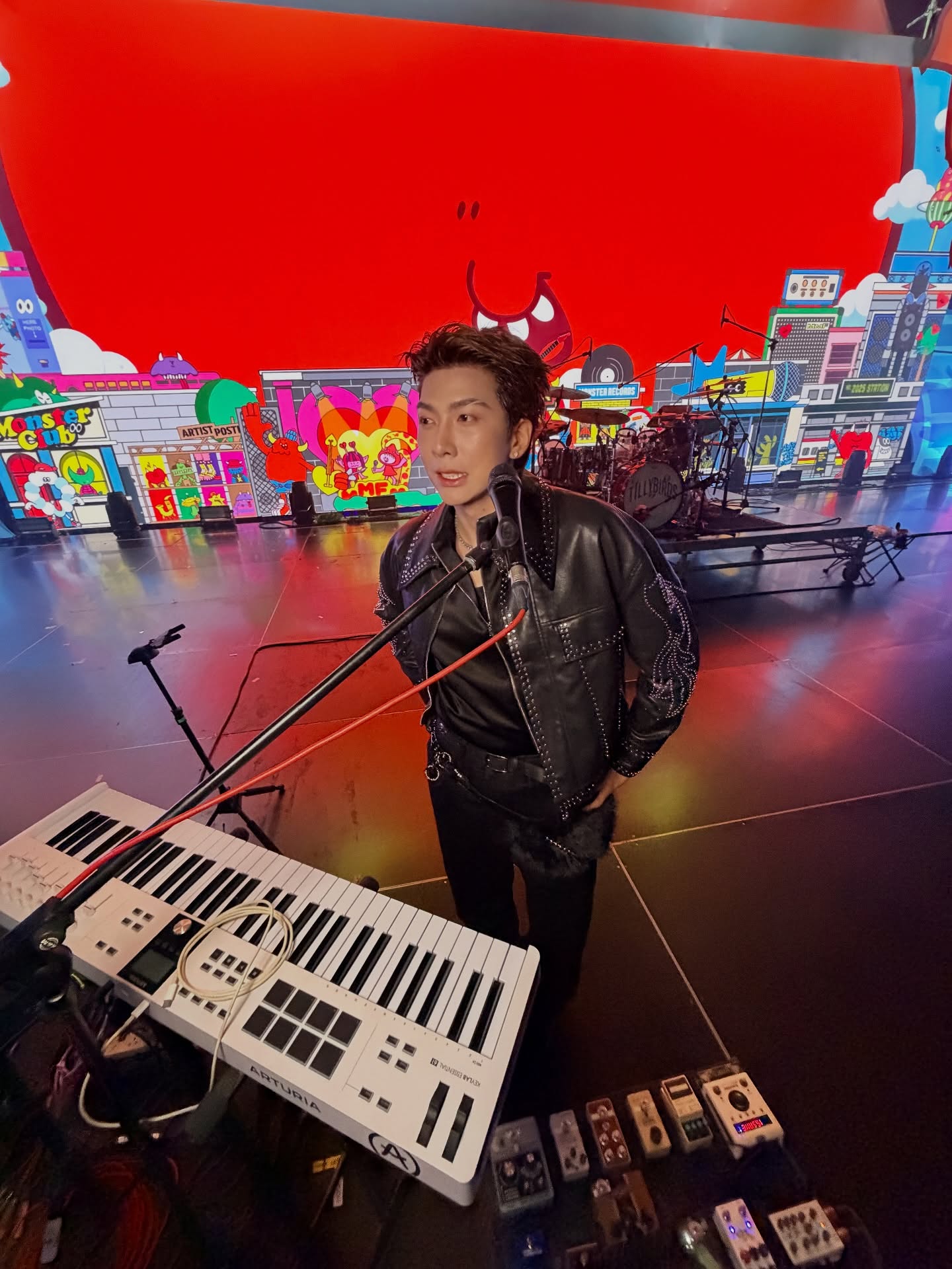 ปาล์ม - พีรวิชญ์ พินธะ