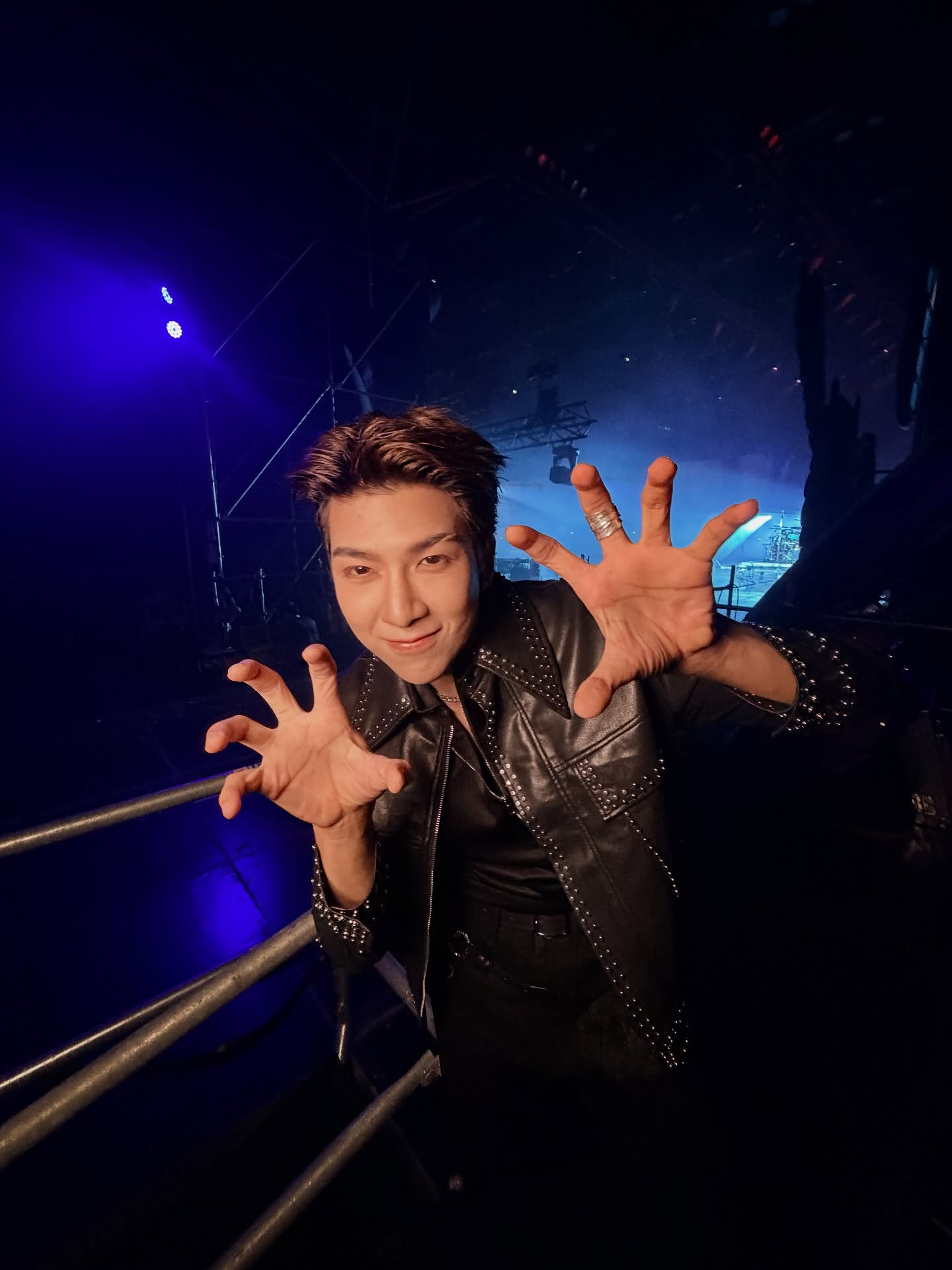 ปาล์ม - พีรวิชญ์ พินธะ