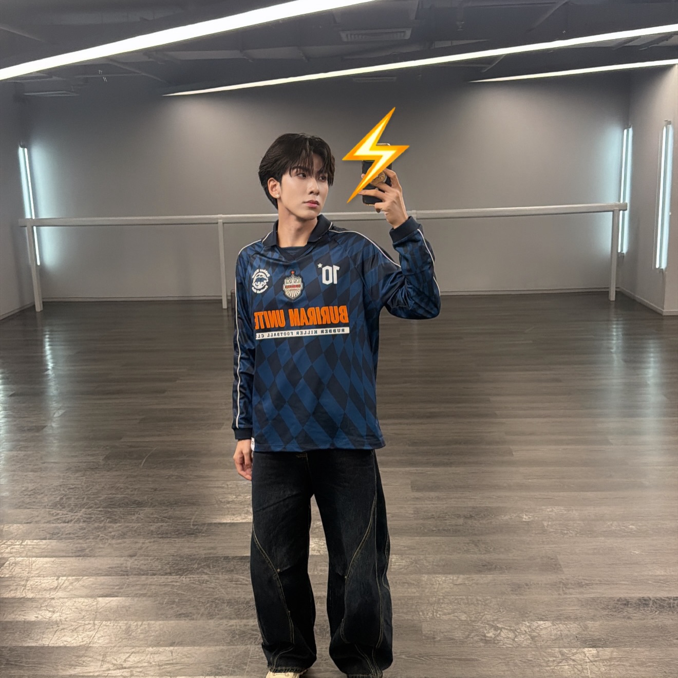 ปาล์ม - พีรวิชญ์ พินธะ