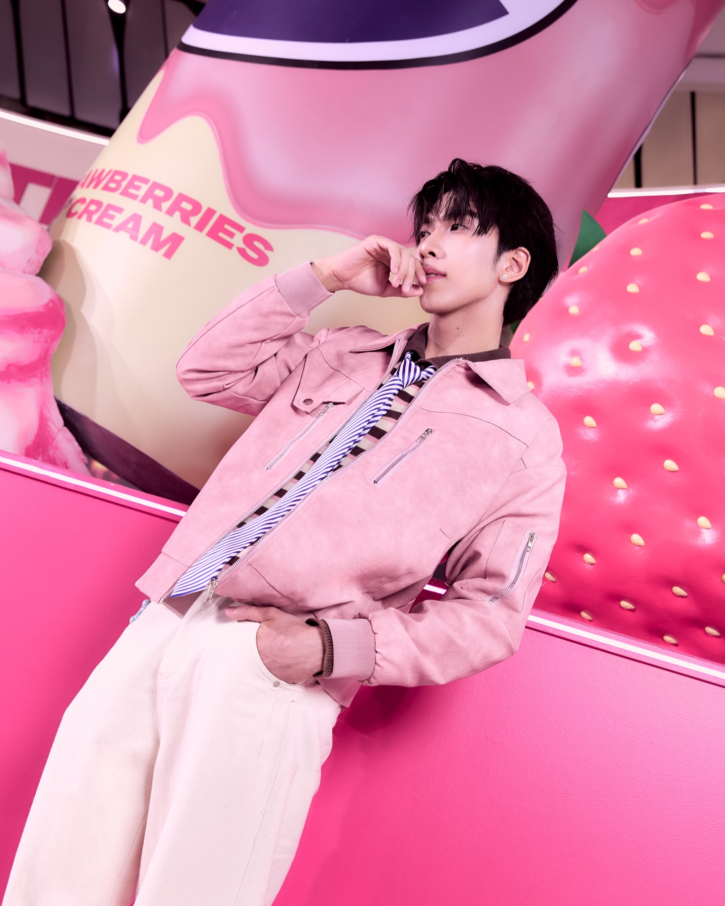 ปาล์ม - พีรวิชญ์ พินธะ