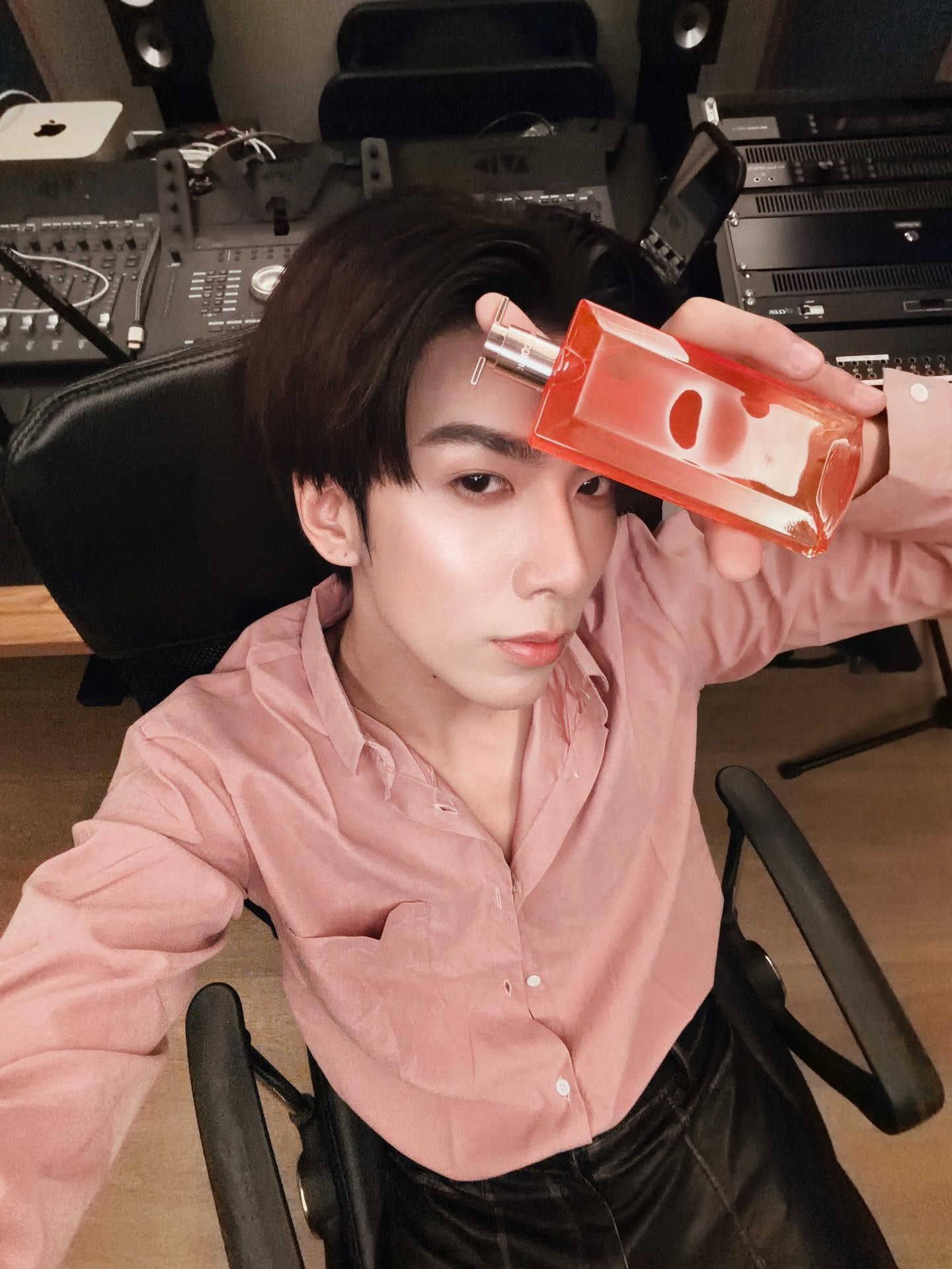 ปาล์ม - พีรวิชญ์ พินธะ