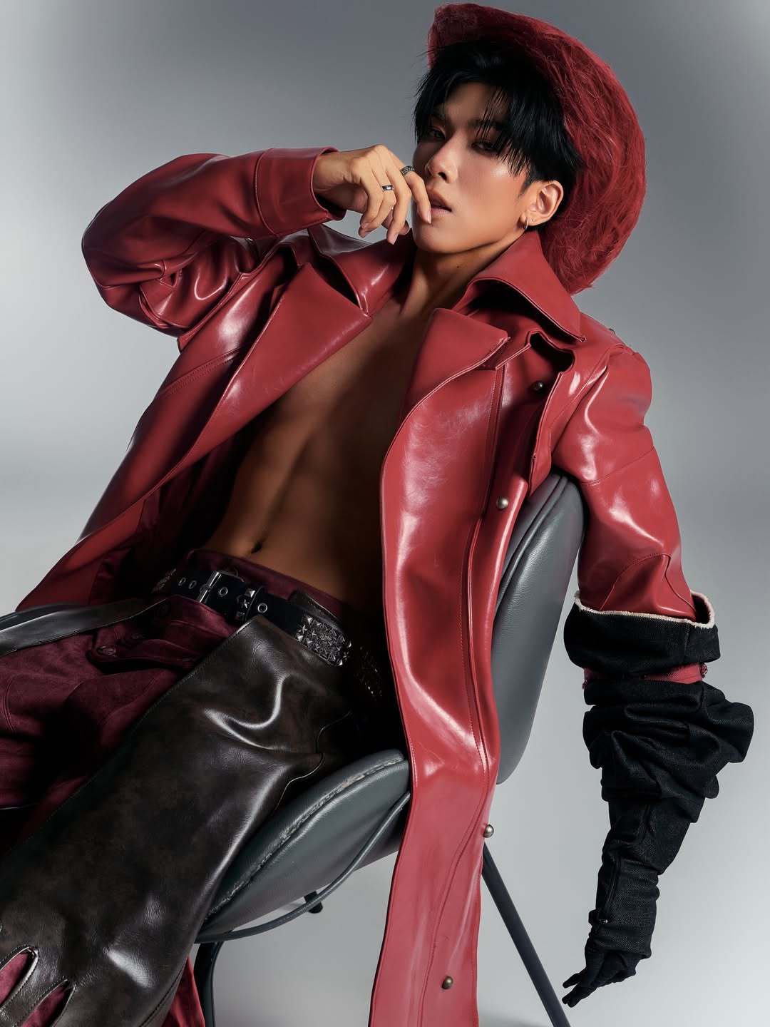 ปาล์ม - พีรวิชญ์ พินธะ