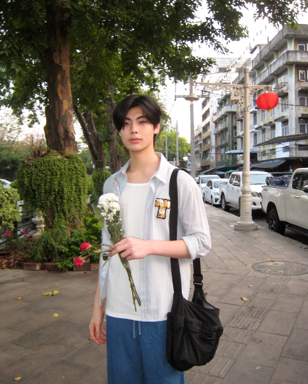 ธีร์ - ธีรติ เอกเสถียร