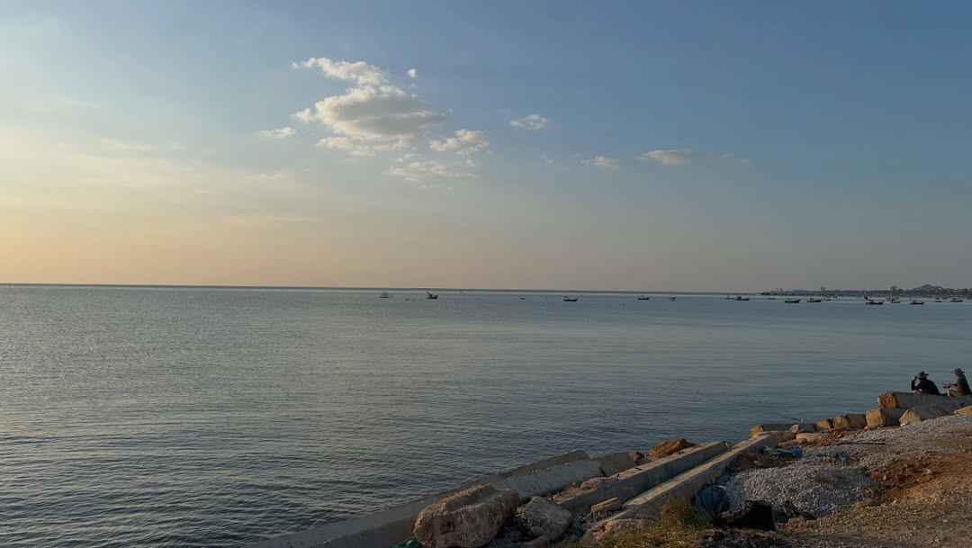 ธีร์ - ธีรติ เอกเสถียร