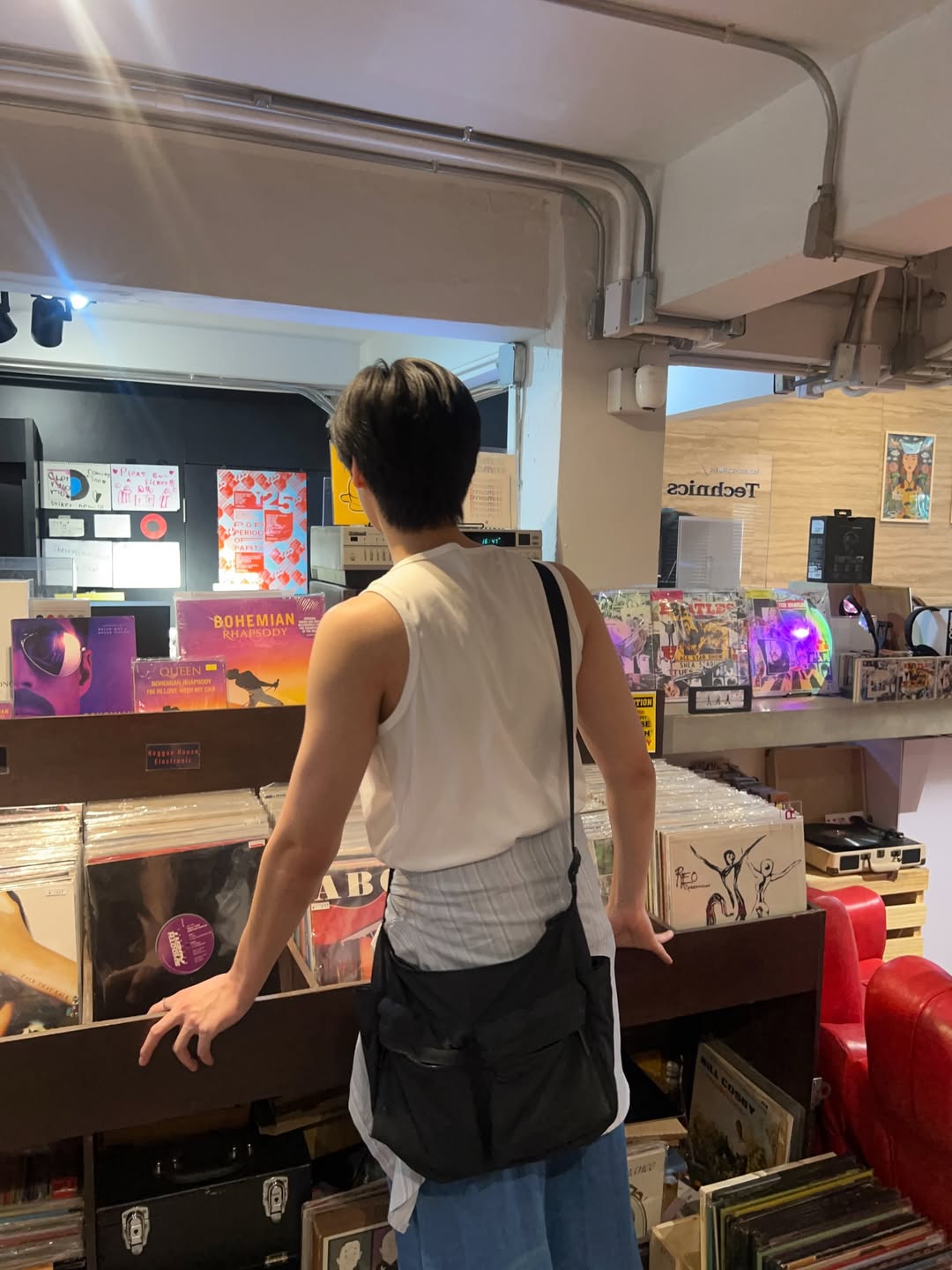 ธีร์ - ธีรติ เอกเสถียร