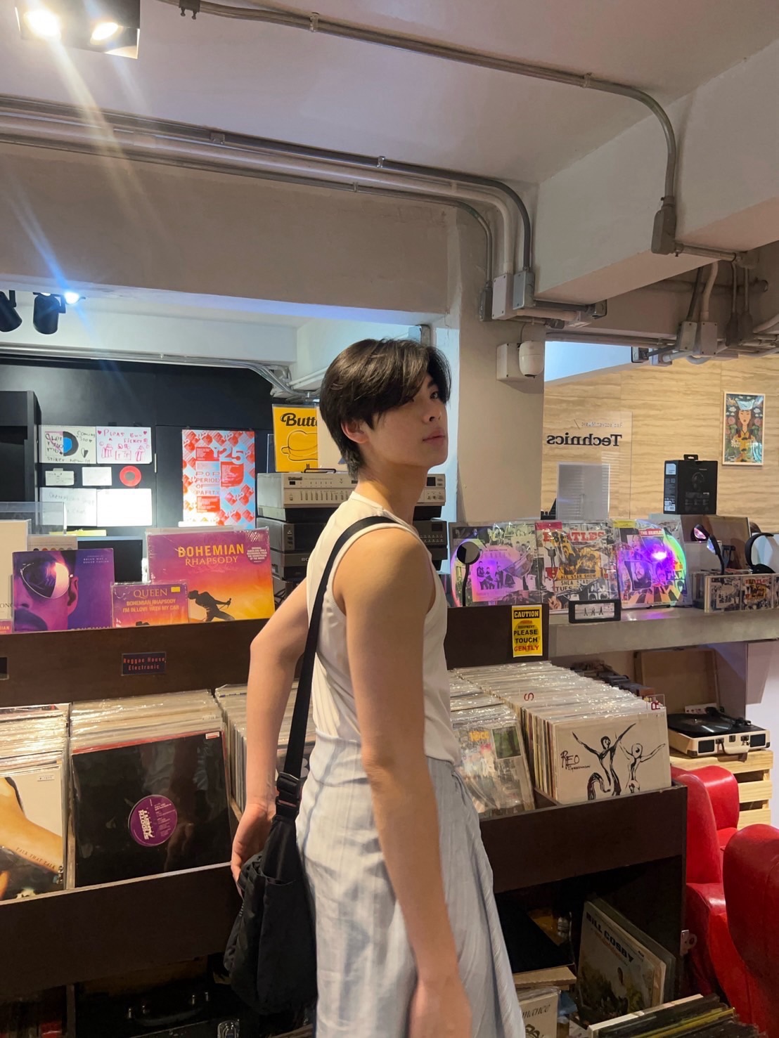 ธีร์ - ธีรติ เอกเสถียร