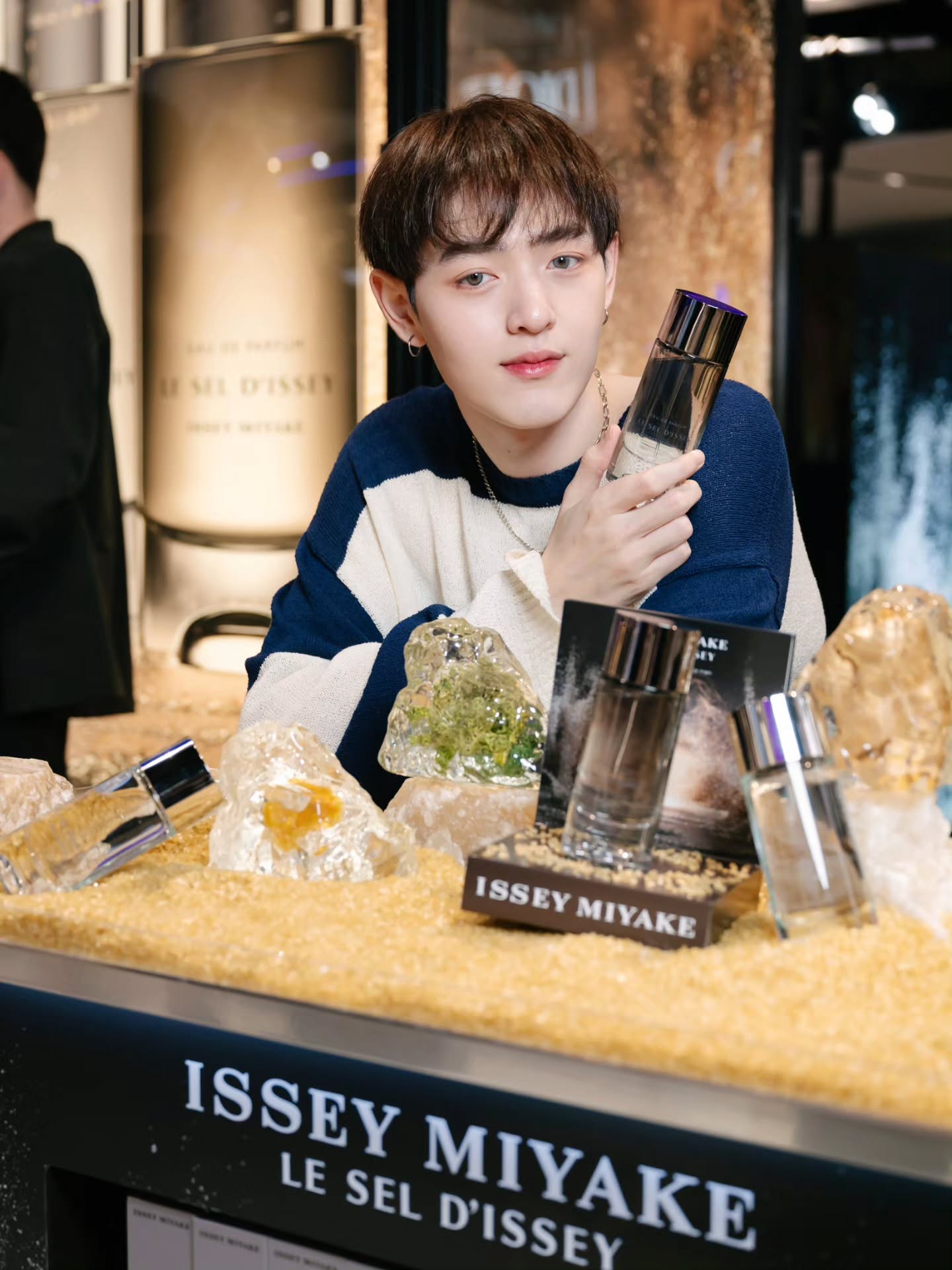 กาด พลอยสุภา