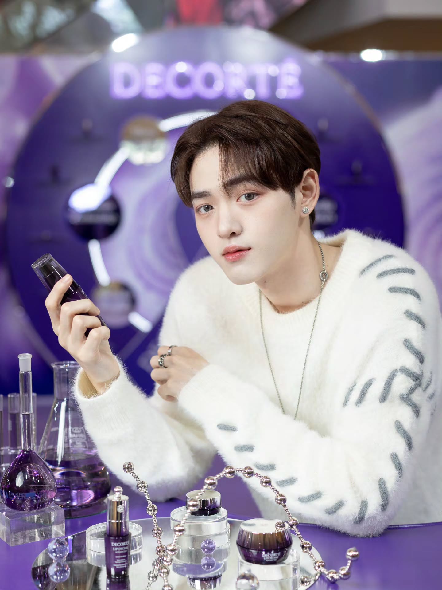 กาด พลอยสุภา