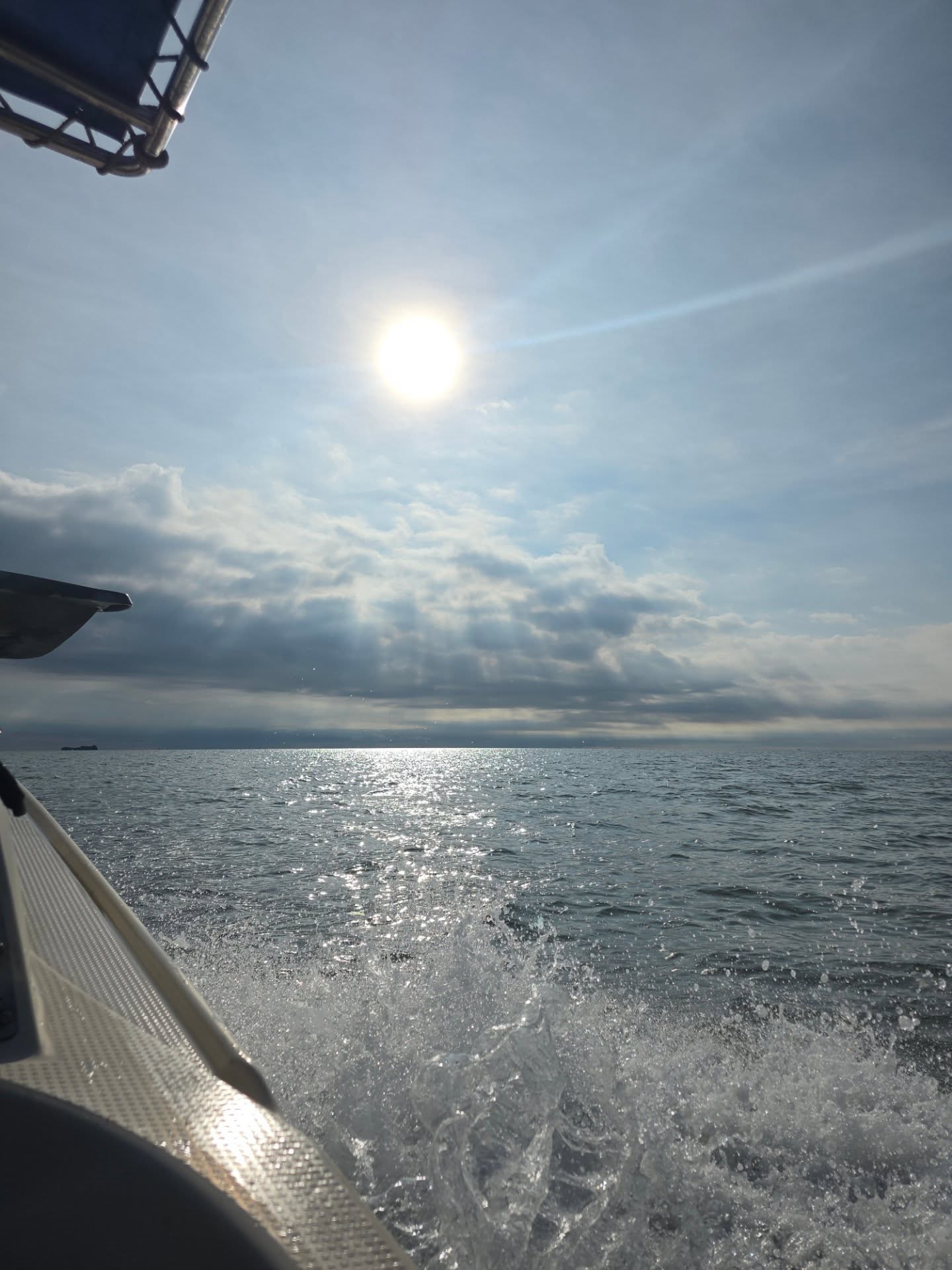 กาด พลอยสุภา