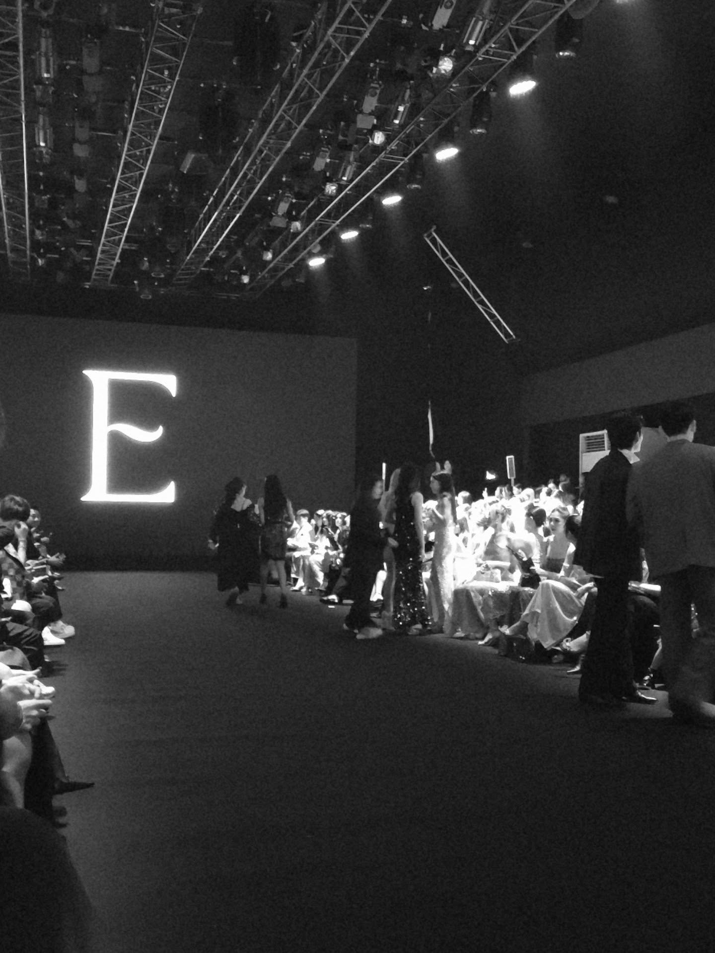 กาด พลอยสุภา