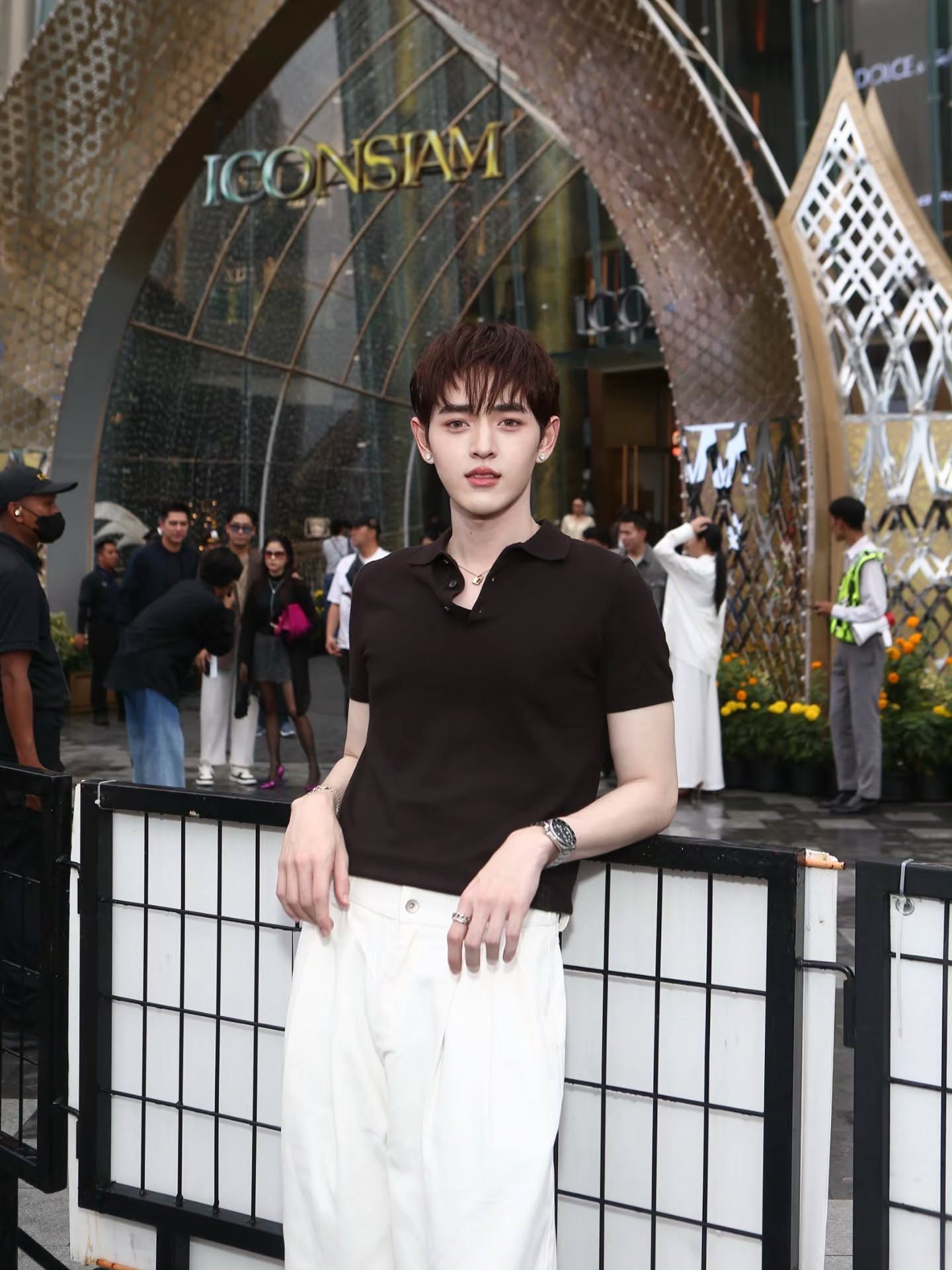 กาด พลอยสุภา