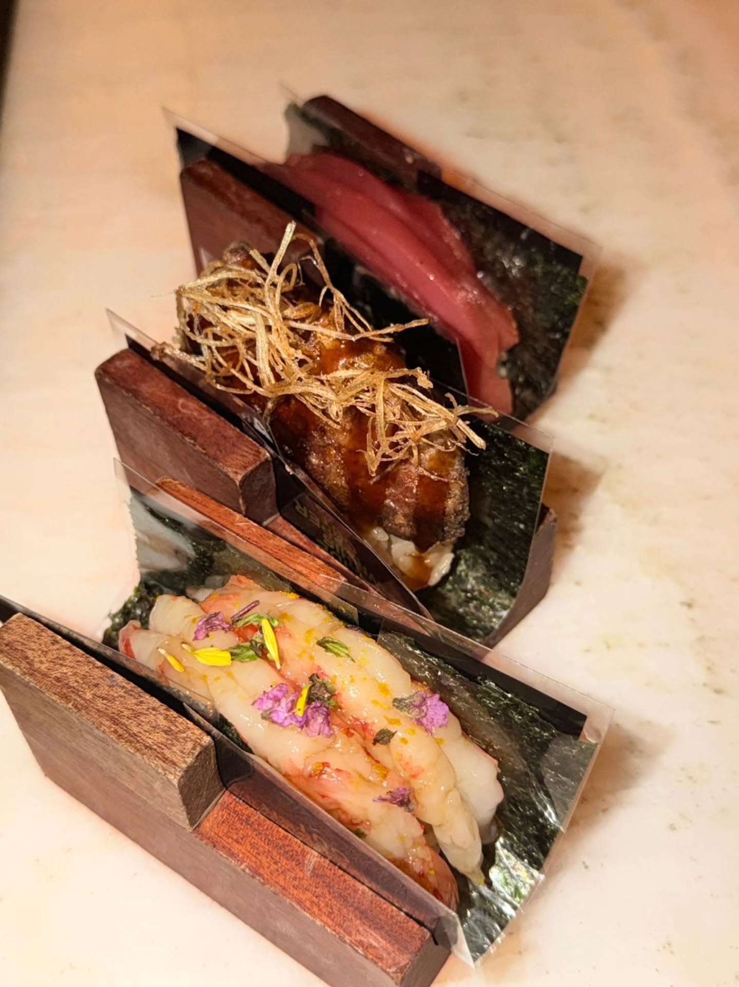 กาด พลอยสุภา