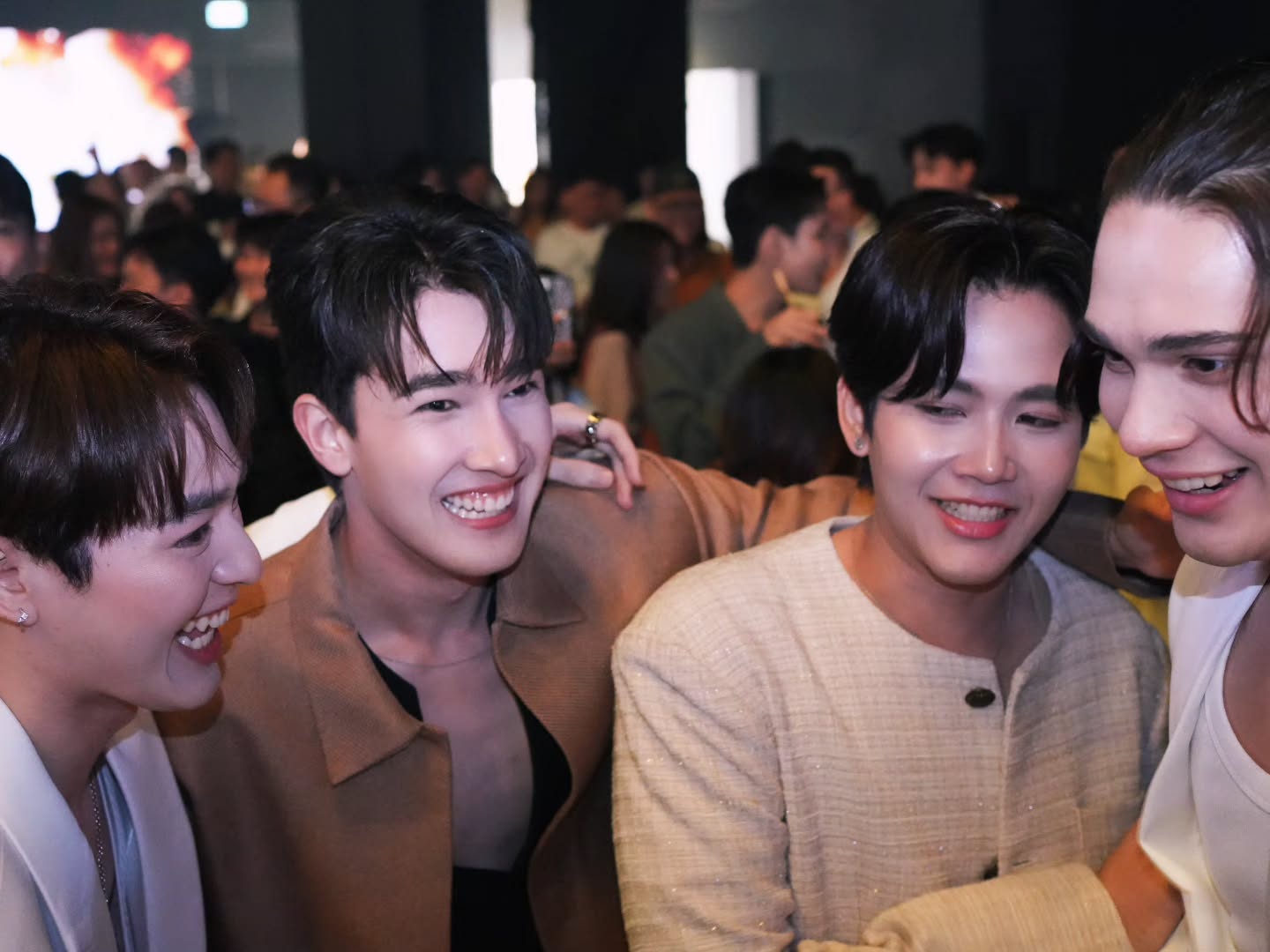 กาด พลอยสุภา