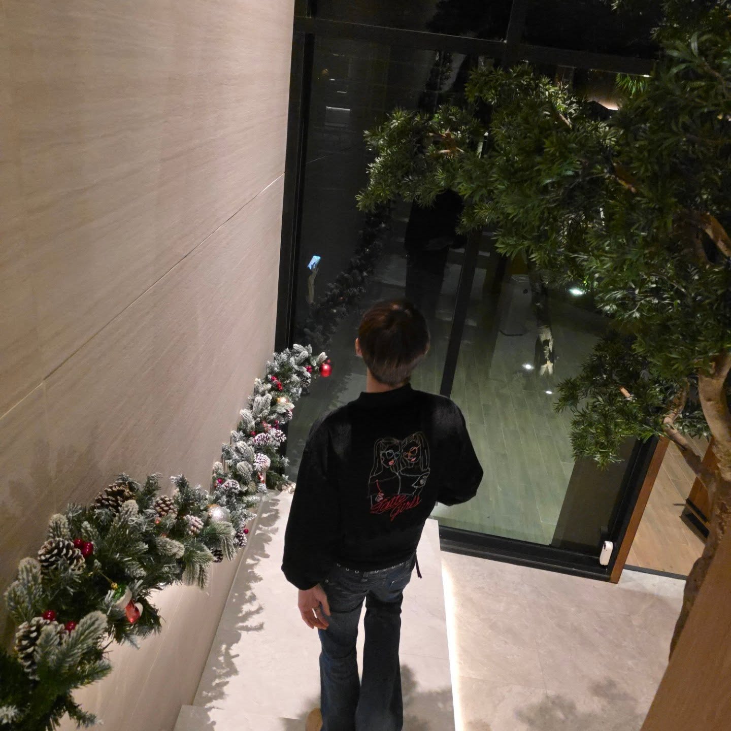 กาด พลอยสุภา