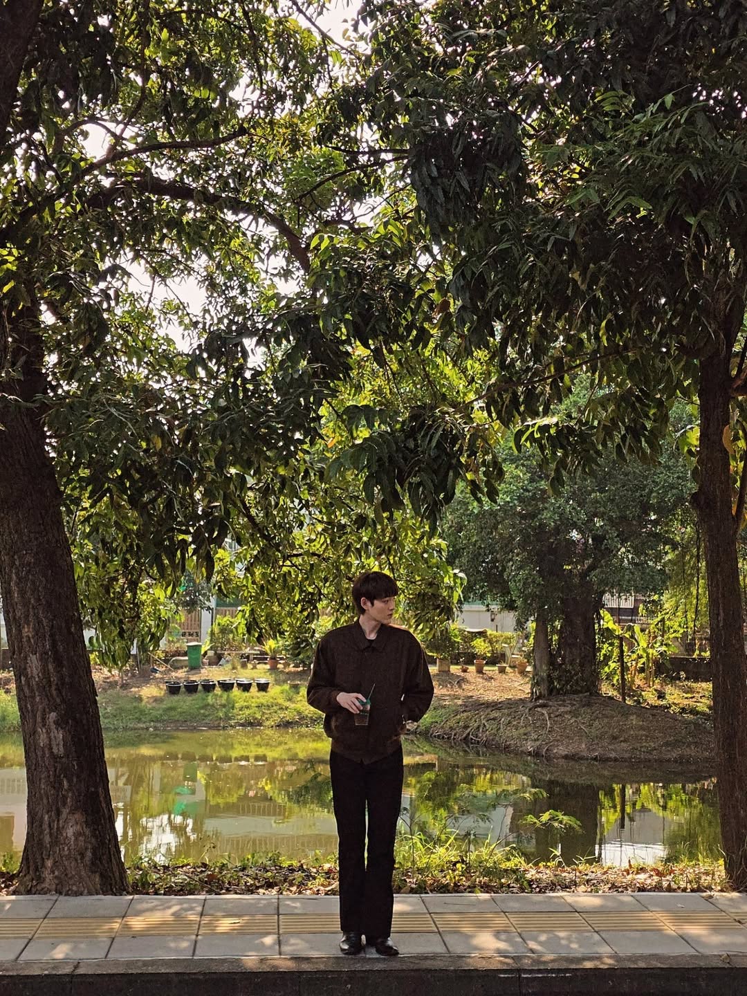 กาด พลอยสุภา