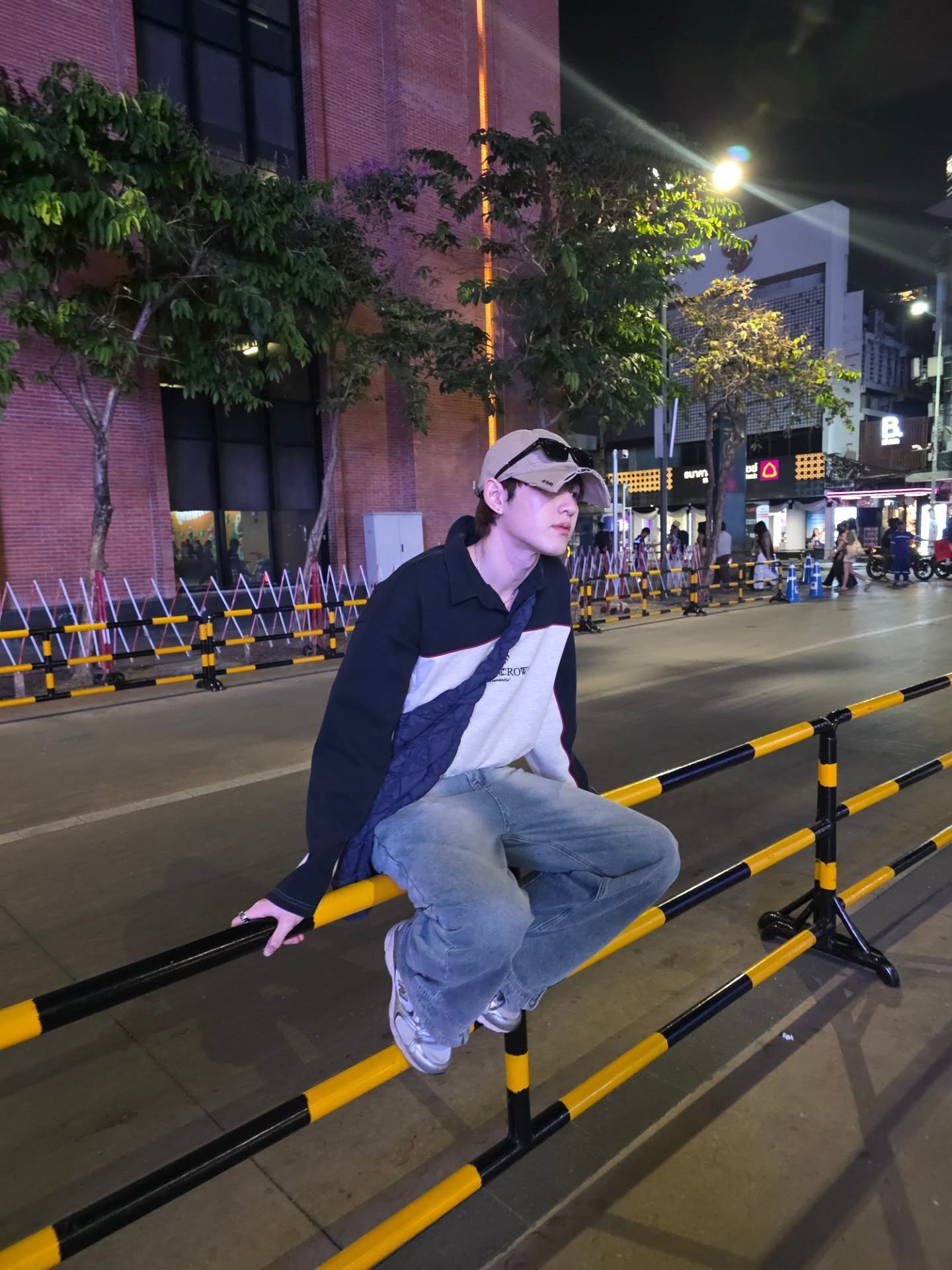 กาด พลอยสุภา