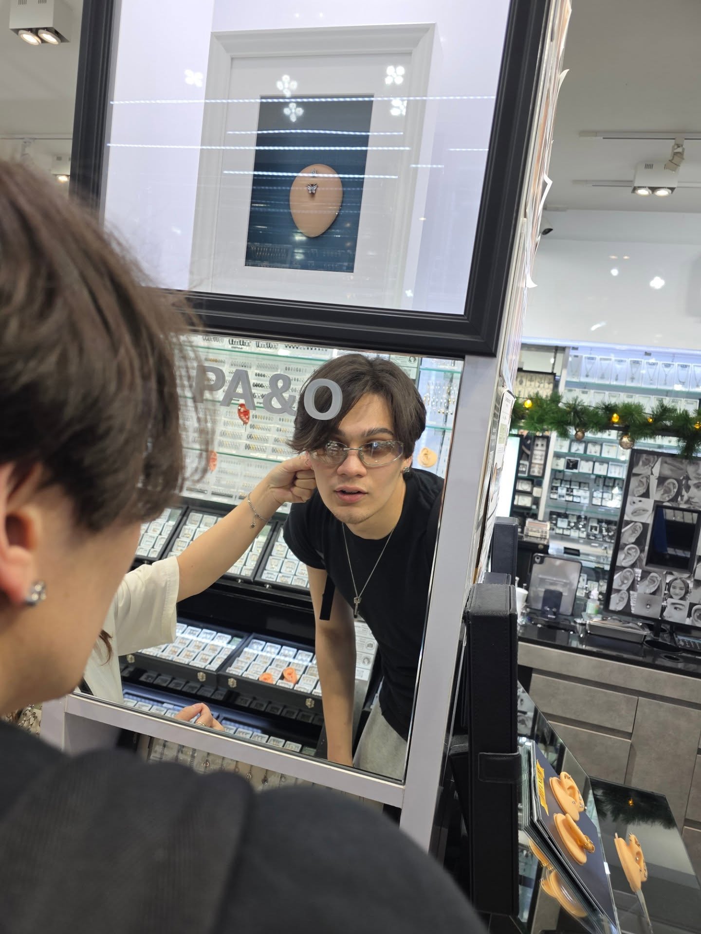 กาด พลอยสุภา