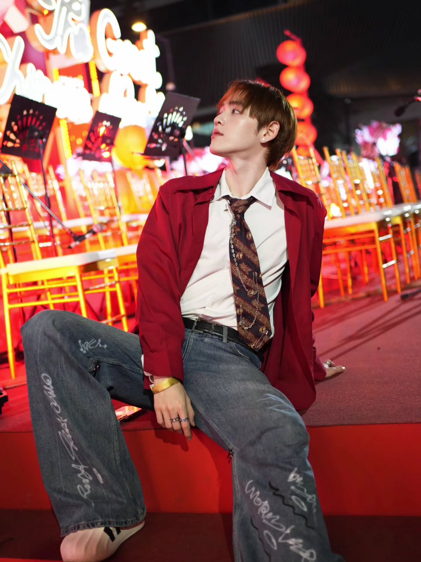 กาด พลอยสุภา