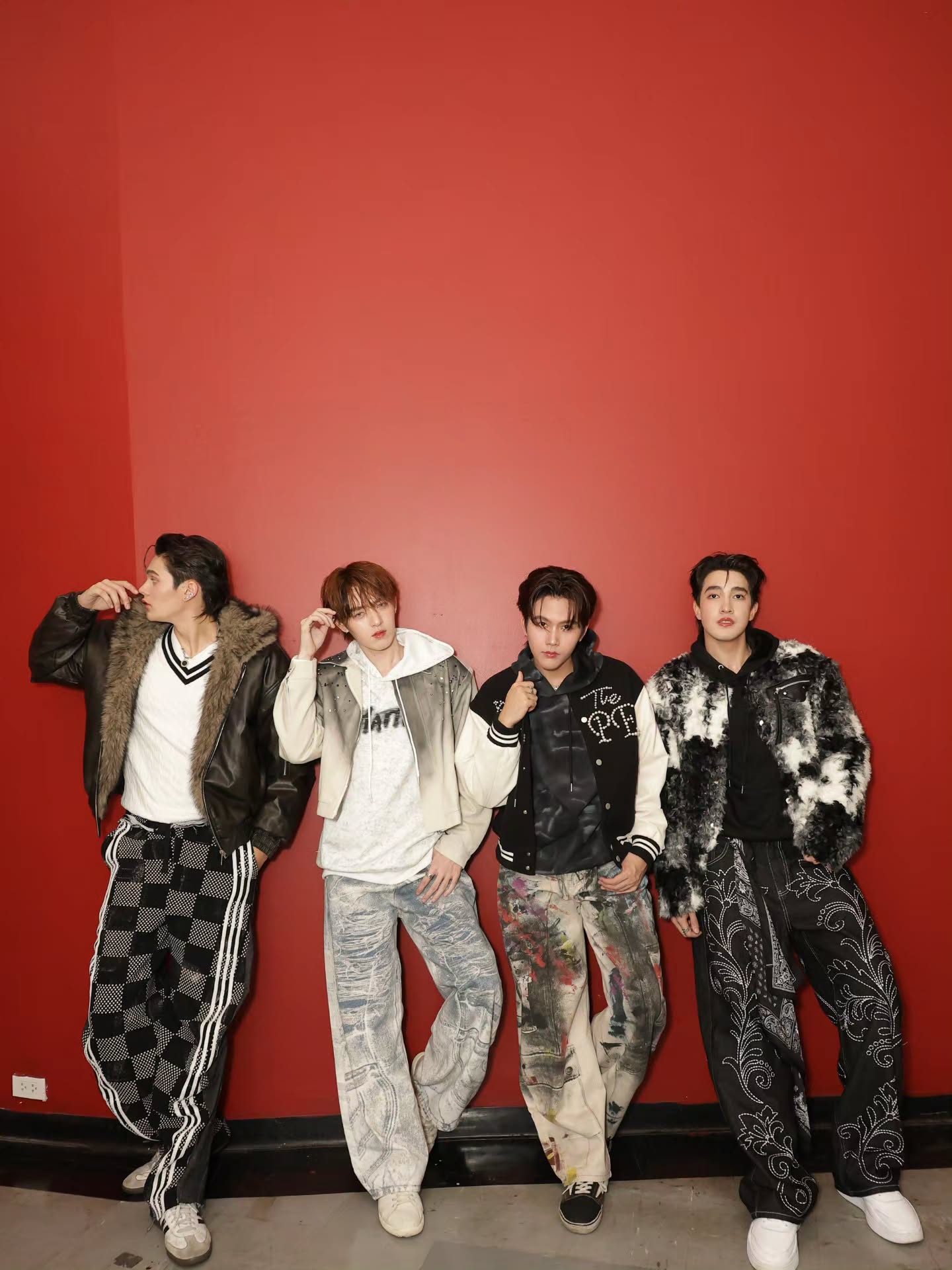 กาด พลอยสุภา