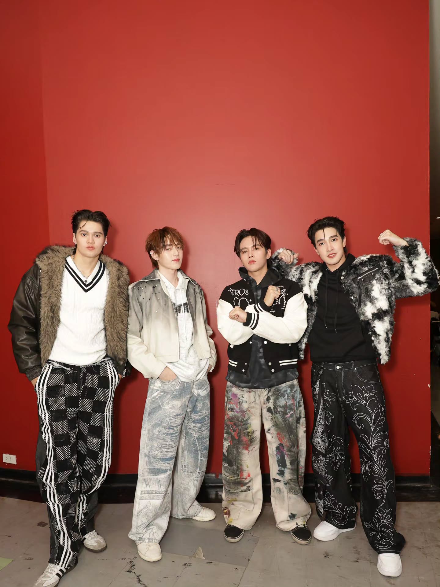 กาด พลอยสุภา