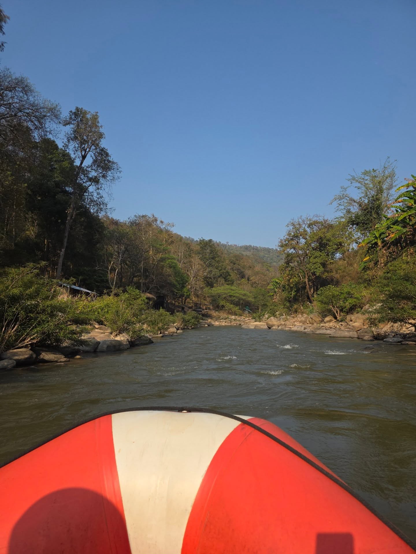กาด พลอยสุภา