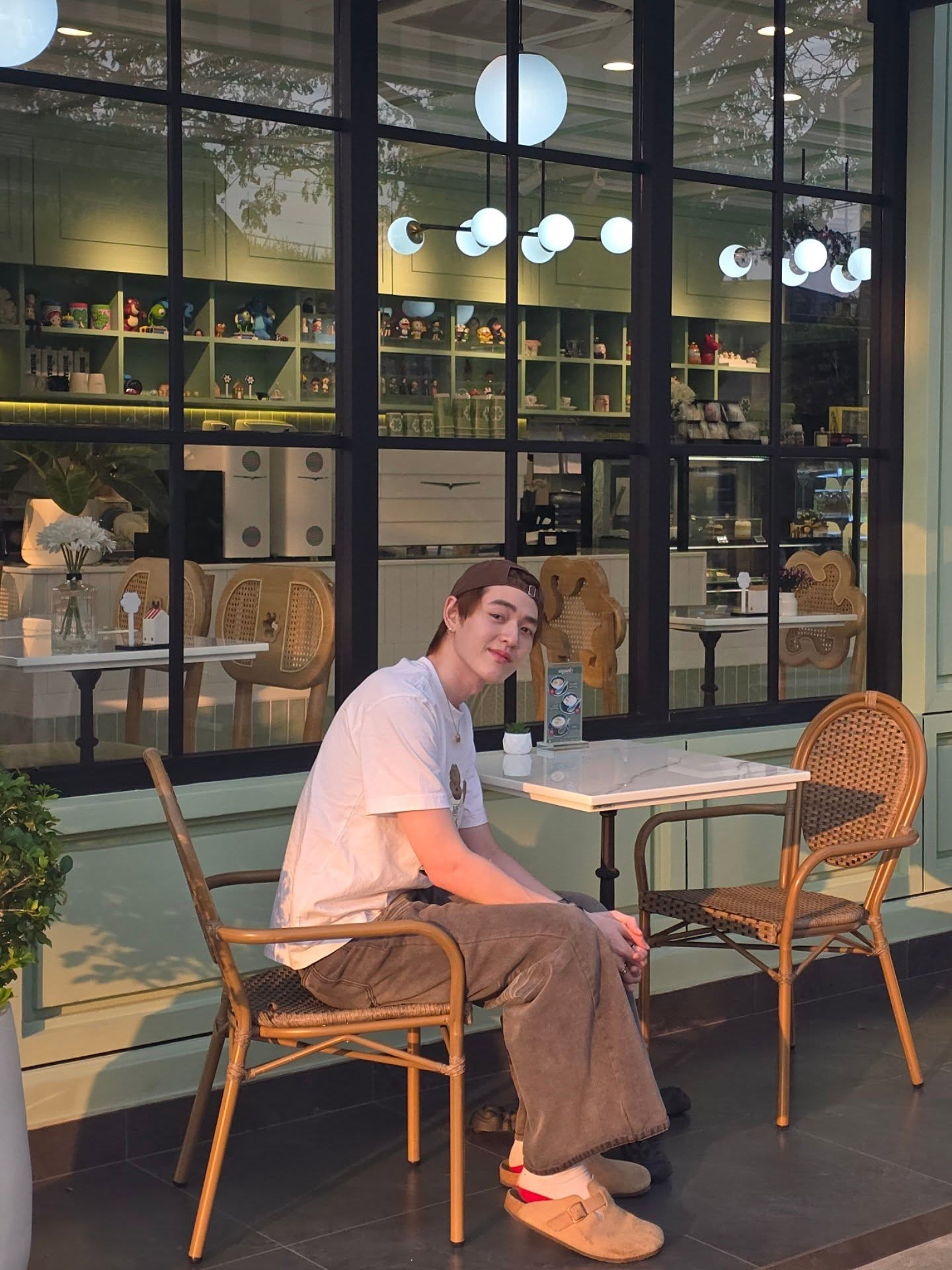 กาด พลอยสุภา