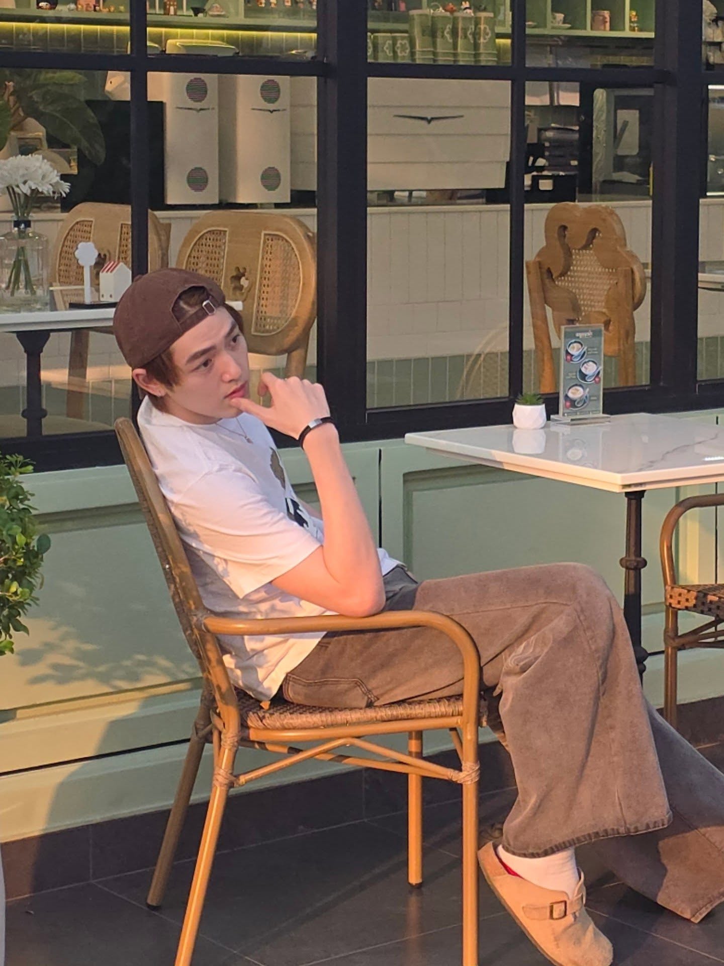 กาด พลอยสุภา